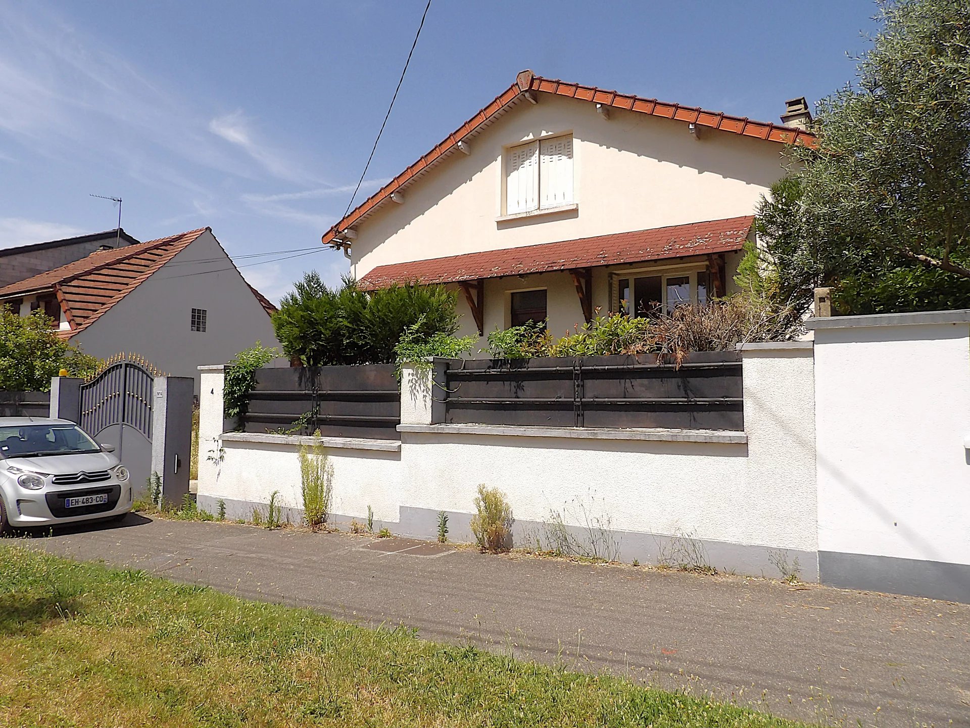 GRANDE MAISON INDIVIDUELLE NON MITOYENNE AVEC DEPENDANCE PROCHE GARE !