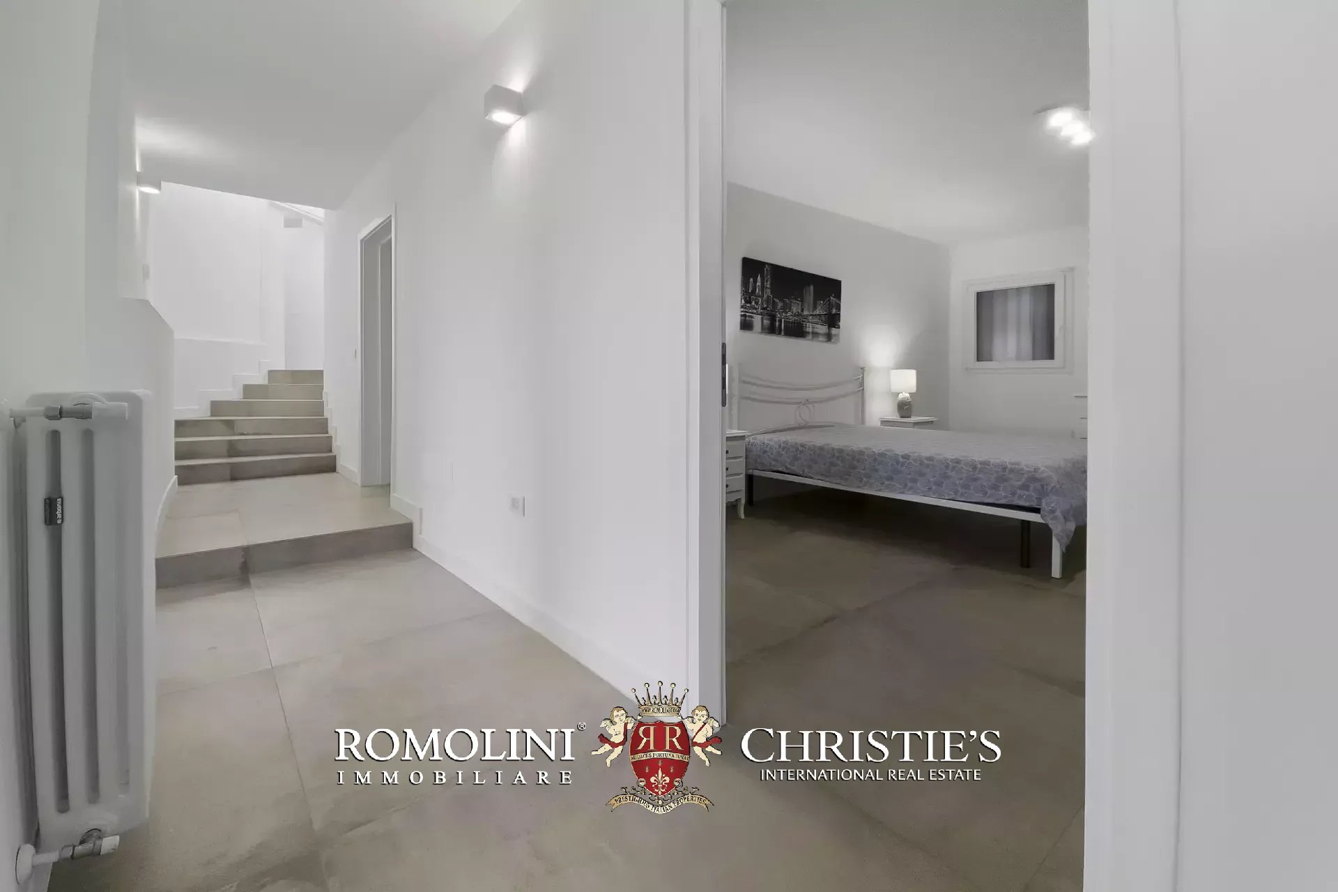 5 Bedroom Villa/Townhouse's Image 13