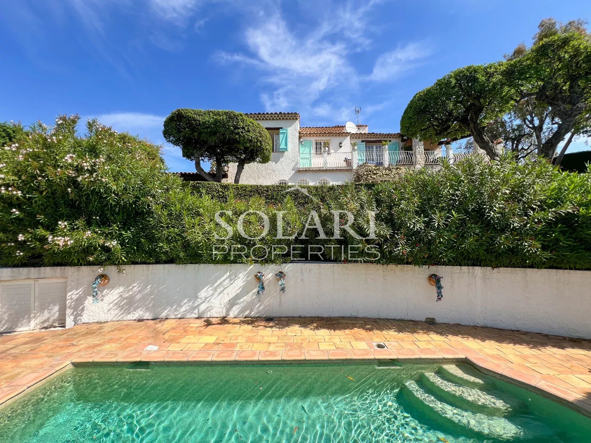Sea View Villa with Pool – Prime Location in La Napoule