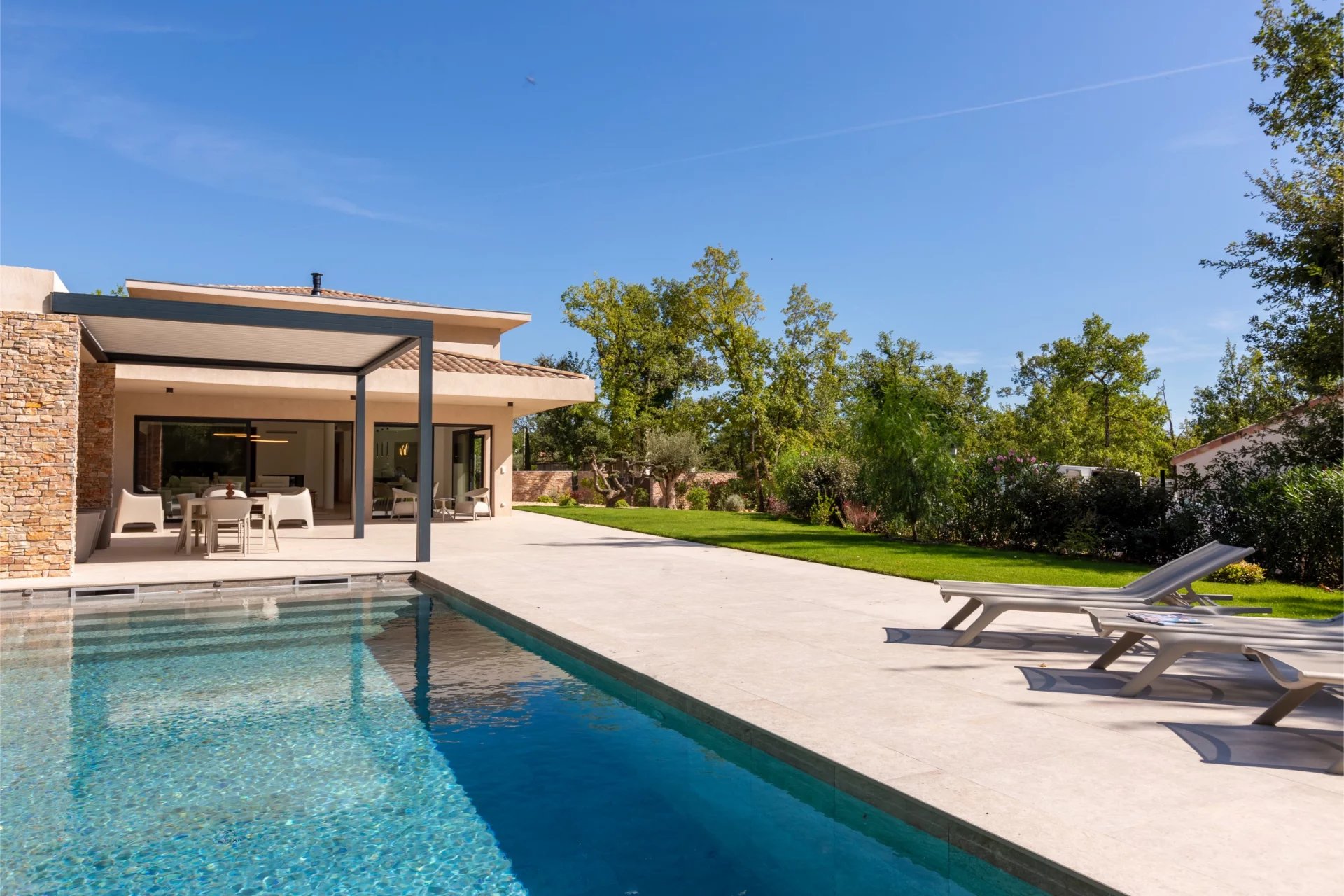 Stunning new built property in the domaine of Terre Blanche - Tourrettes Stunning new built property in the domaine of Terre Blanche - Tourrettes