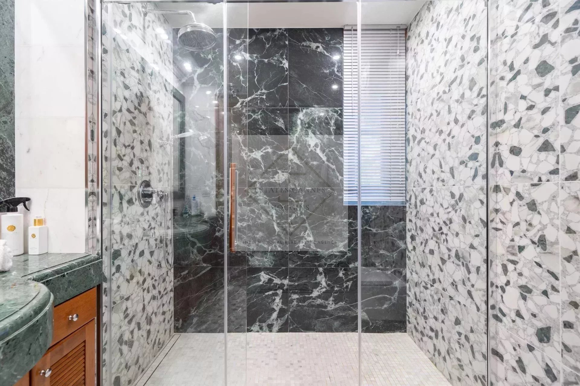 Lumière et Charme Belle Époque, Appartement trois pièces CANNES — photo 10