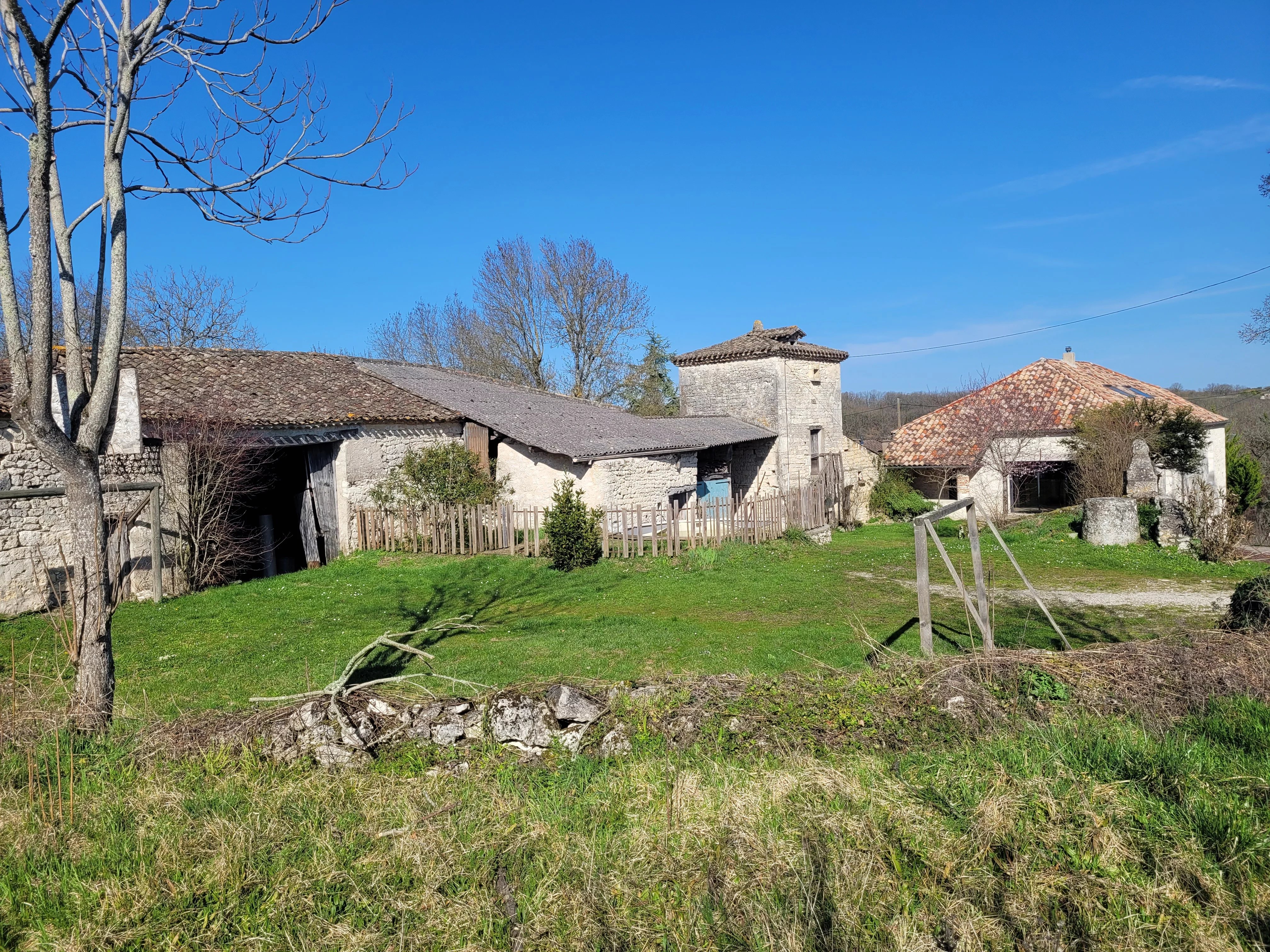 House in Montaigu-de-Quercy - view 1