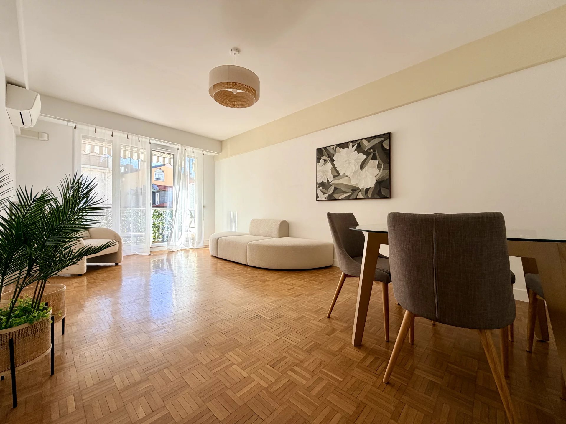 3 PIÈCES - MUSICIENS - TERRASSE - PARKING