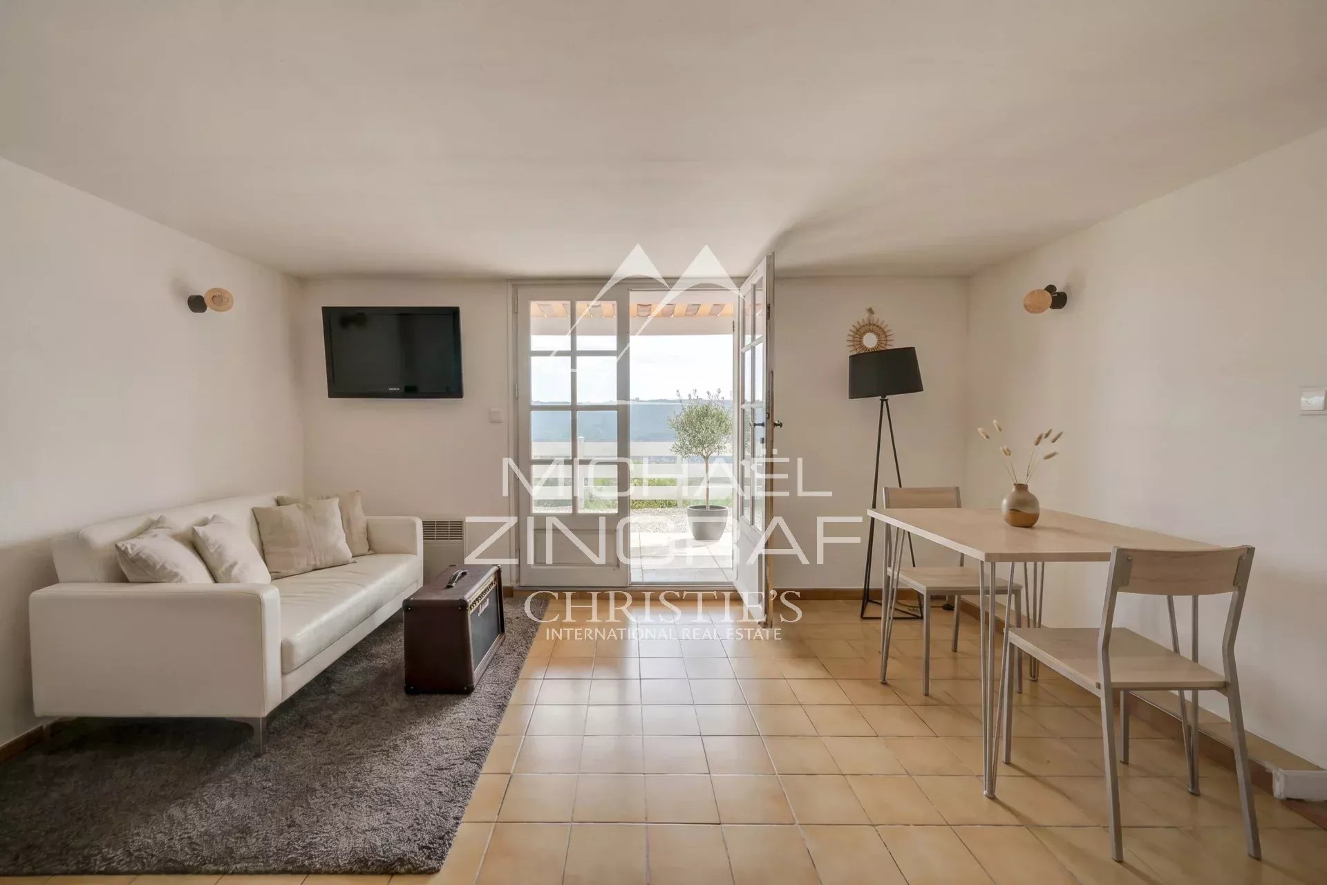 5 Bedroom Villa/Townhouse's Image 11