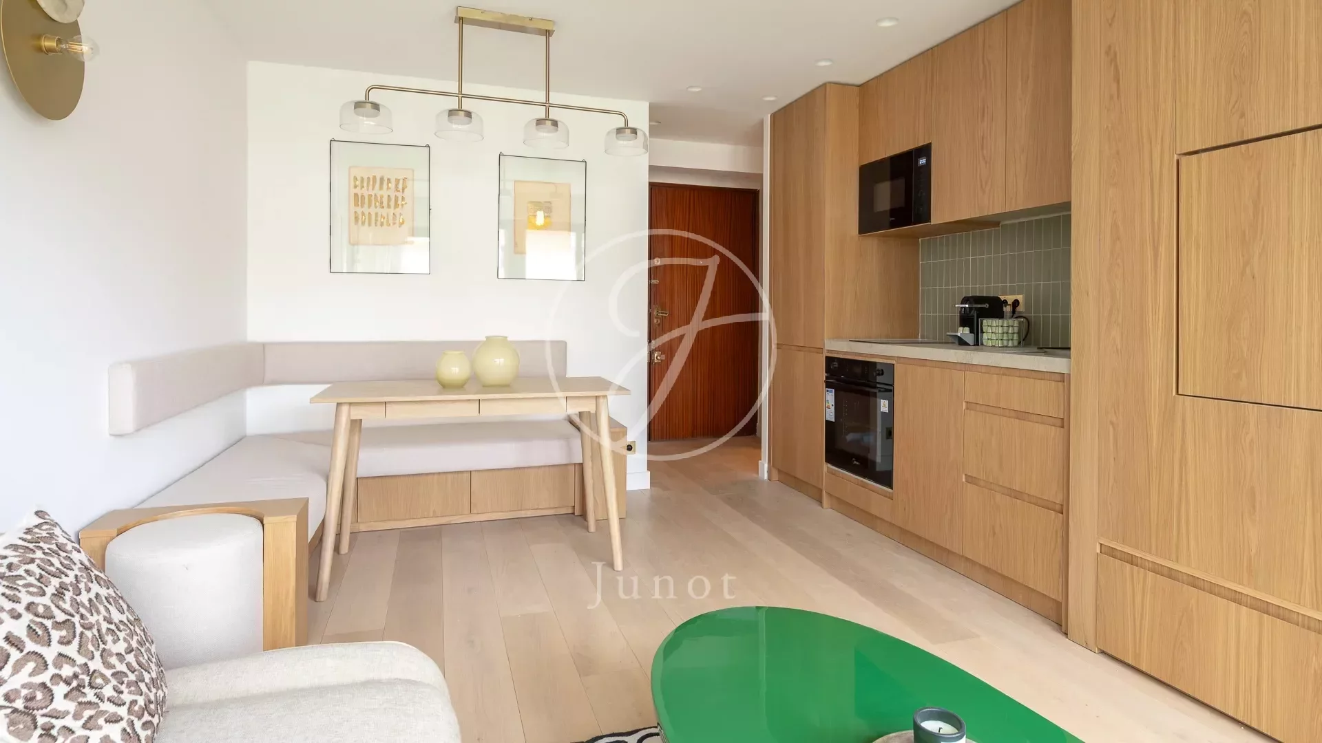 Paris 16e - MURAT / AVENUE DE VERSAILLES