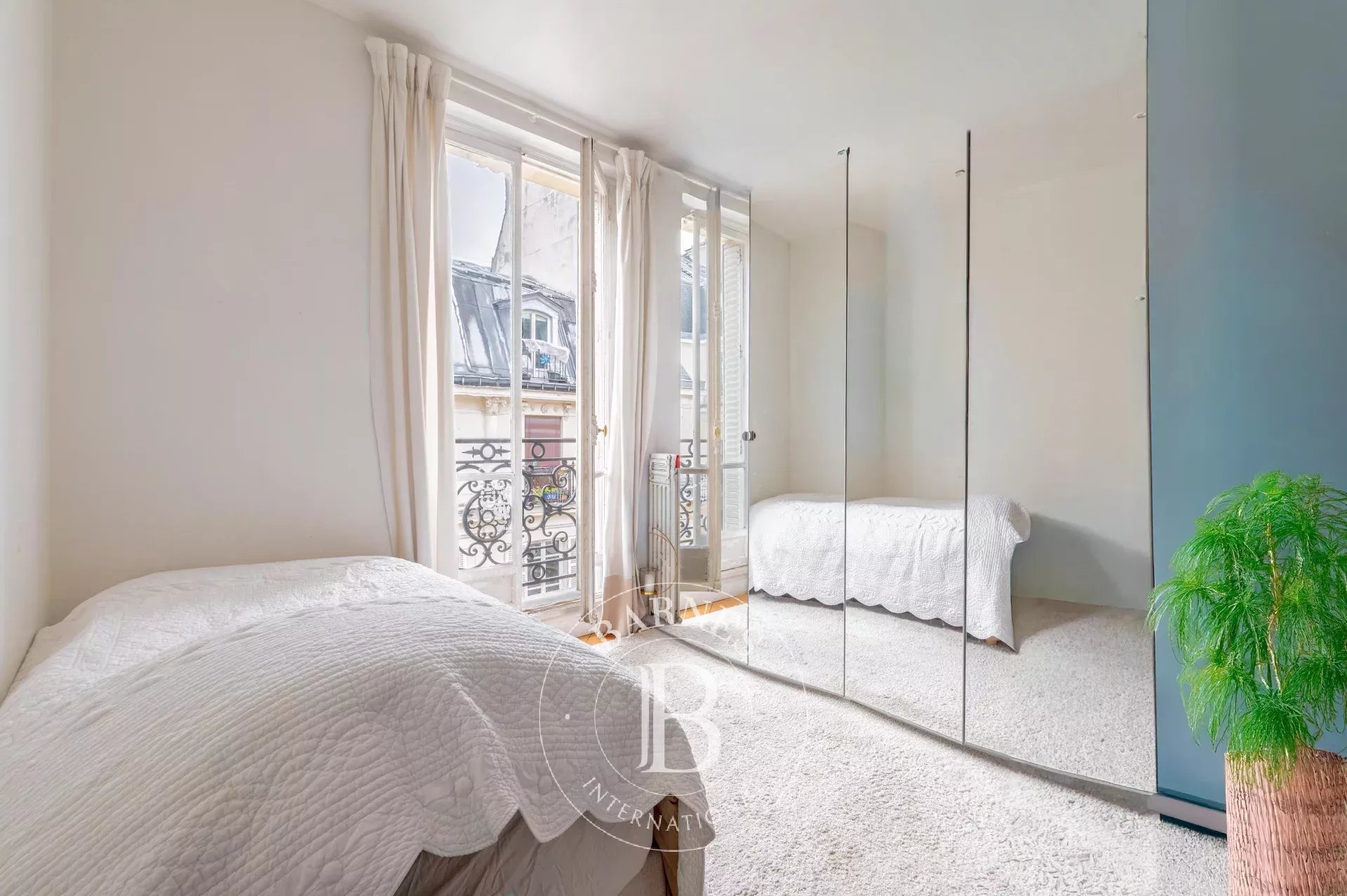 Paris  - Apartment 3 Bedrooms - picture 6