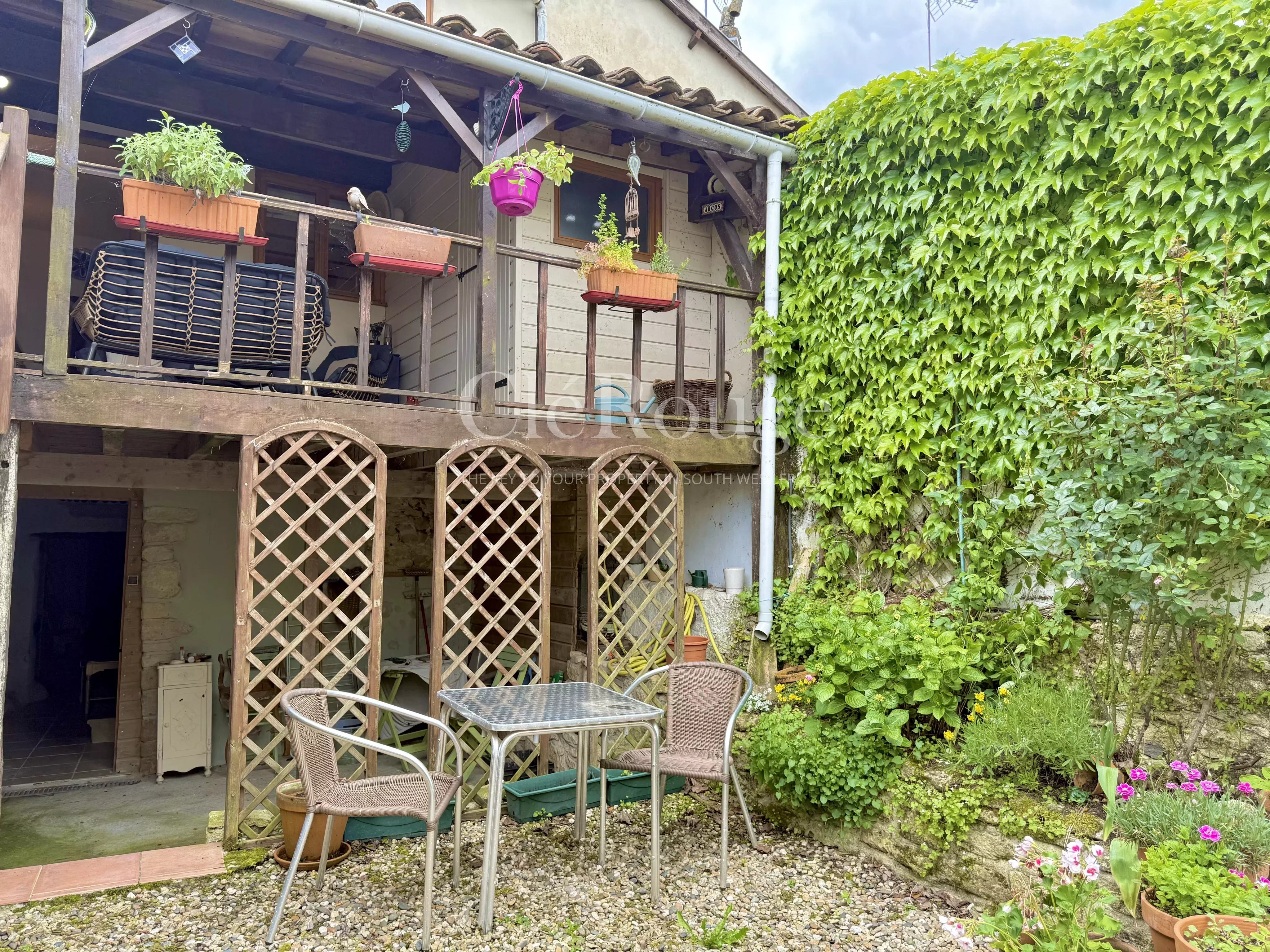 House in Duras - view 1