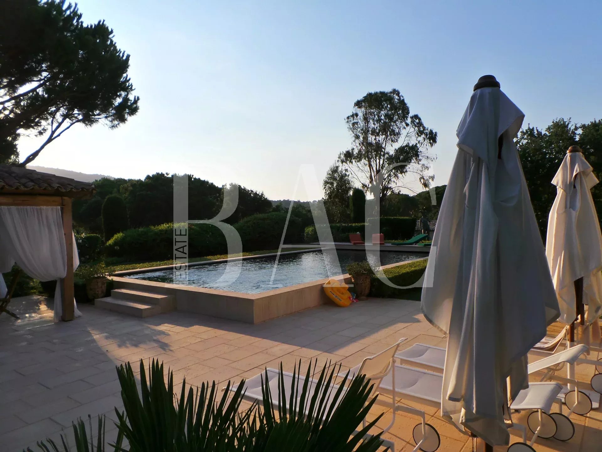 拉马蒂埃勒（Ramatuelle），17公顷（171.000平方米），拥有700多棵橄榄树