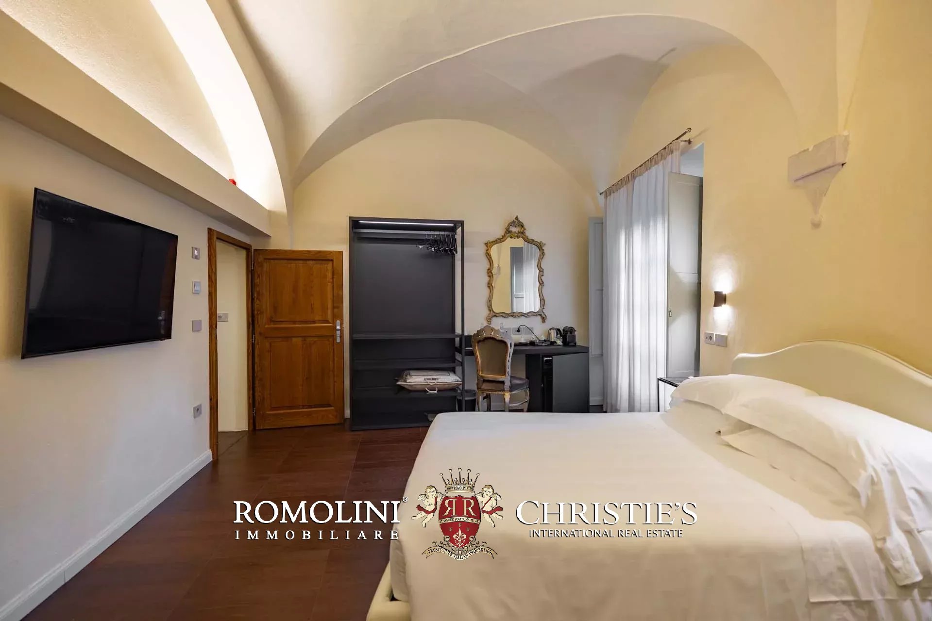 6 Bedroom Apartment/Flat's Image 36