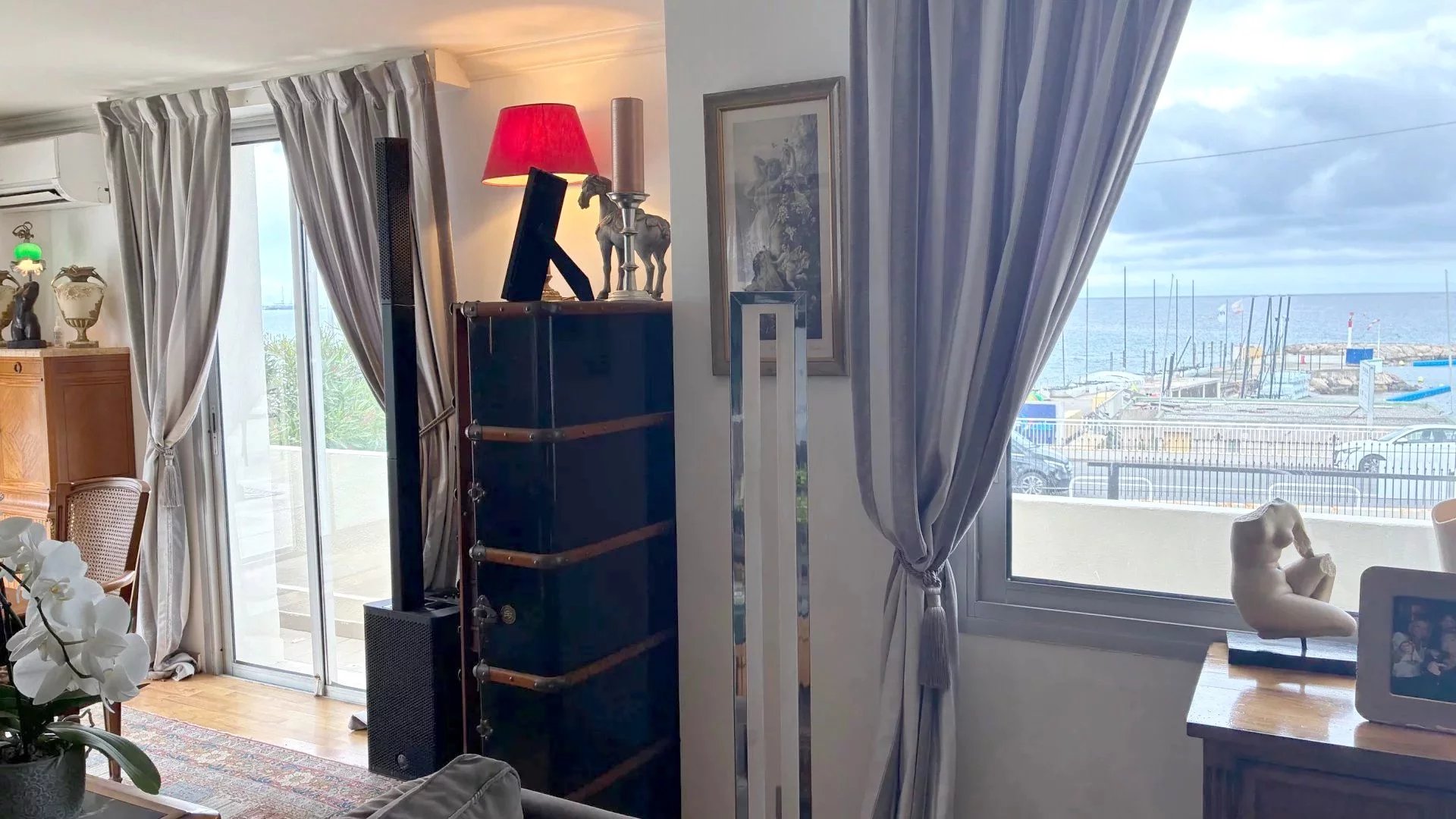 Appartement lumineux avec vue sur la mer