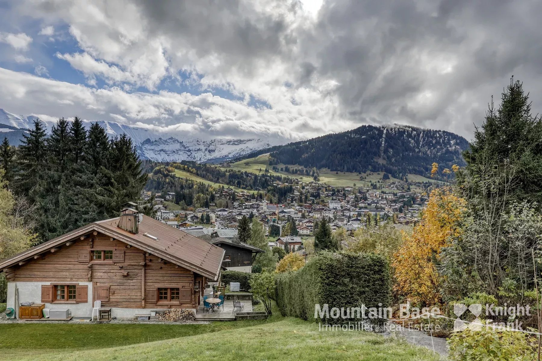 Photo of A beautiful, traditional 4-bedroom family chalet in Jaillet, Megève