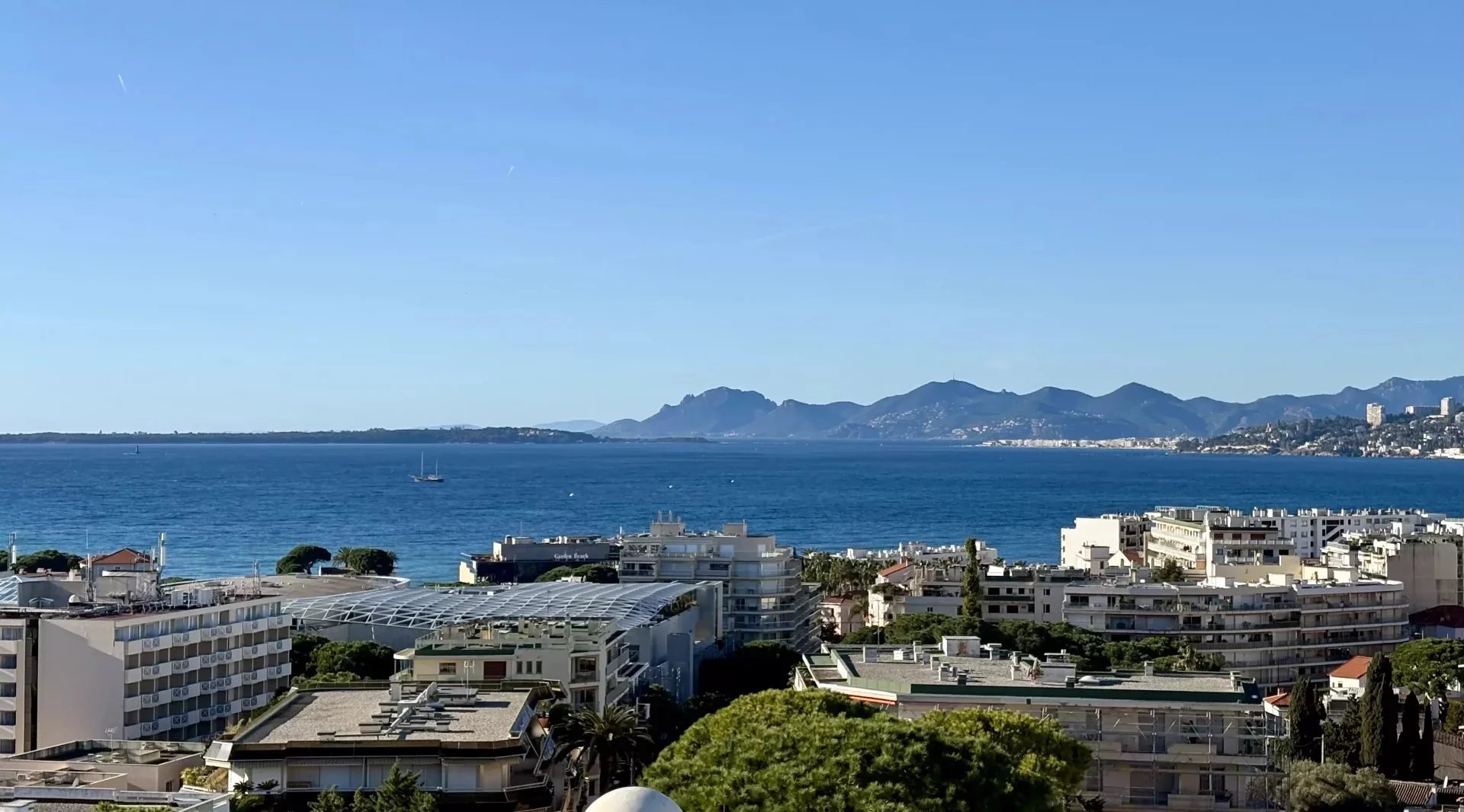 Orée du Cap d'Antibes - Penthouse - Vue Mer Féérique