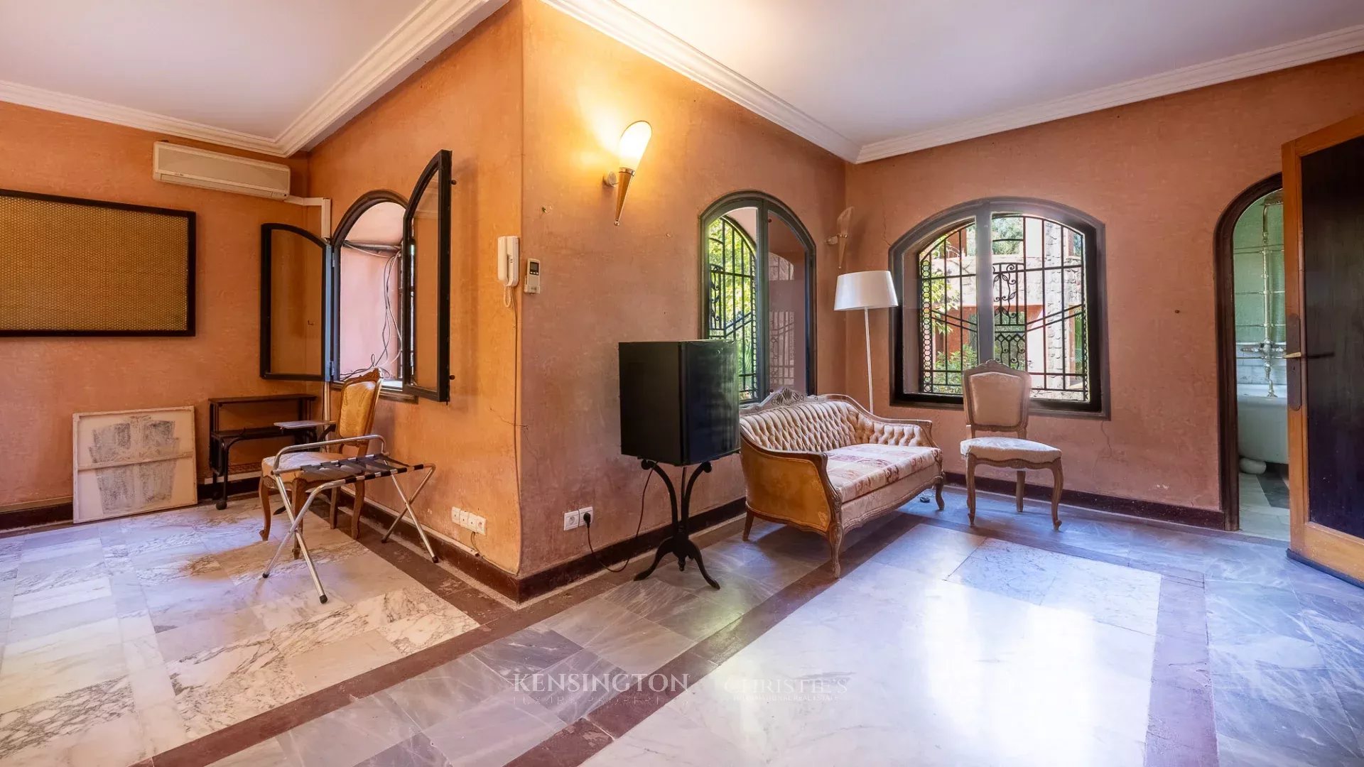 9 Bedroom Villa/Townhouse's Image 9