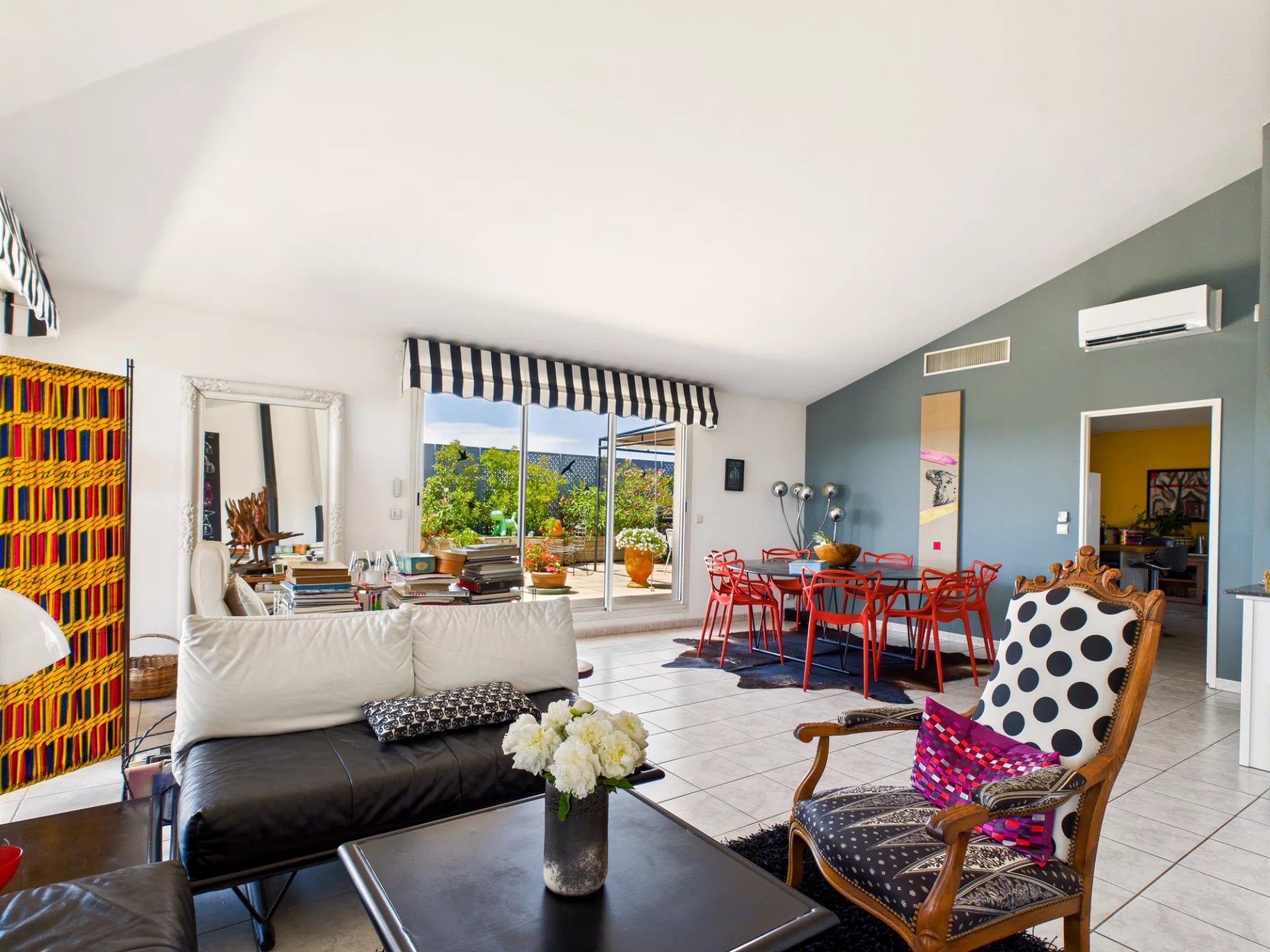 AIX EN PROVENCE, Appartement de 130 m2 avec 120 m2 de terrasse, ascenseur et garage