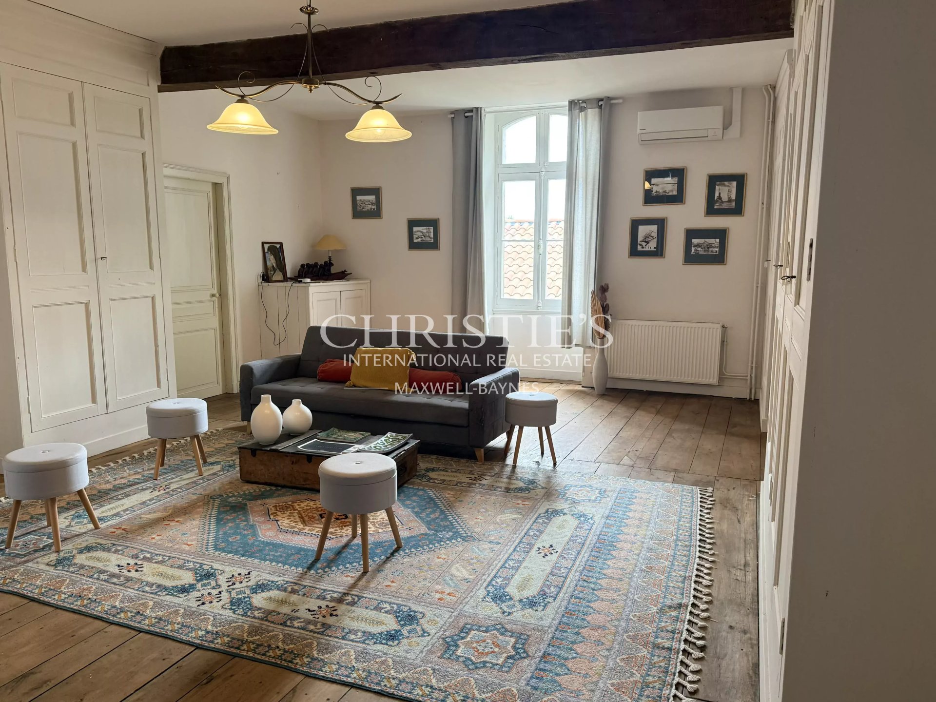 10 Bedroom Villa/Townhouse's Image 9