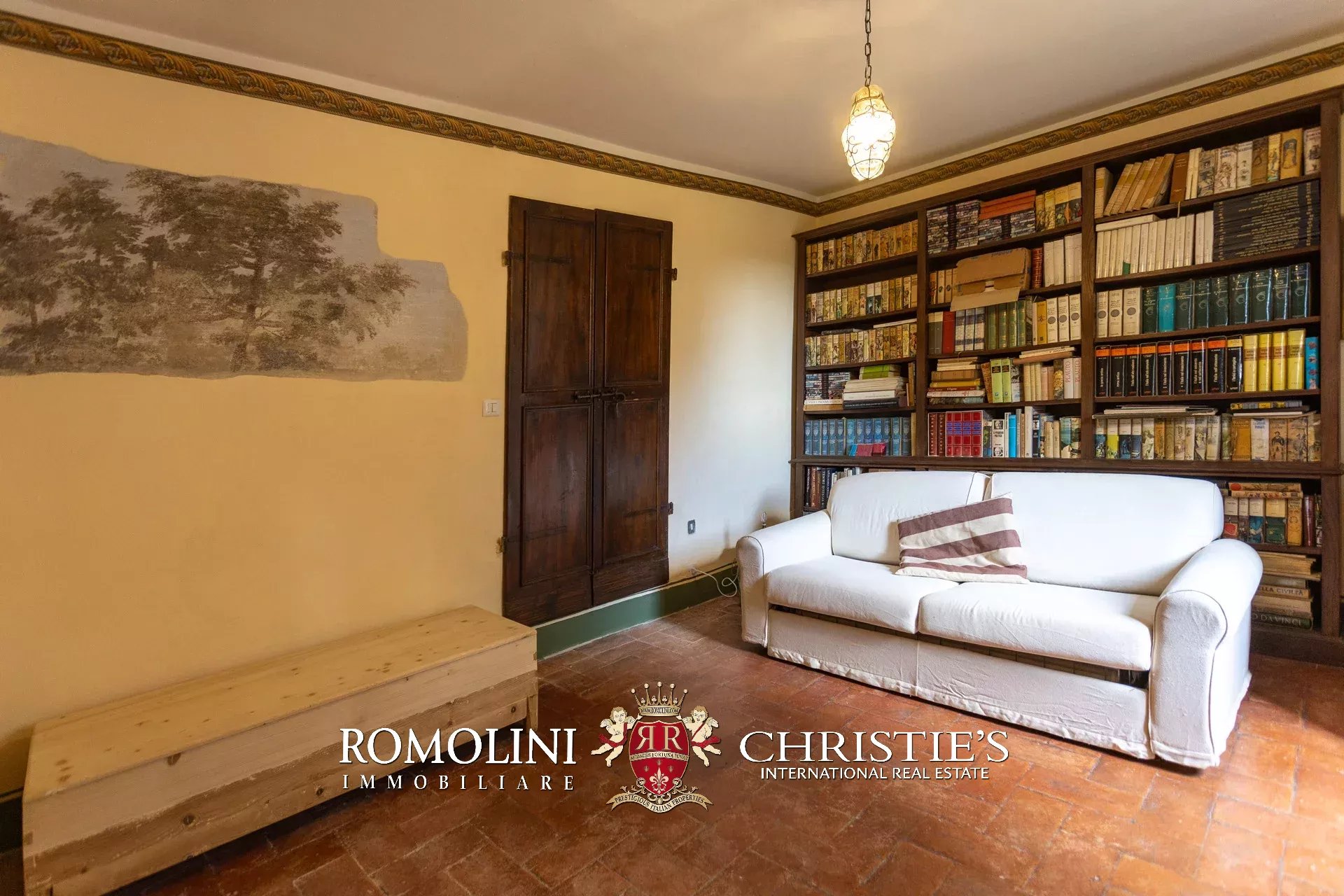 5 Bedroom Villa/Townhouse's Image 16