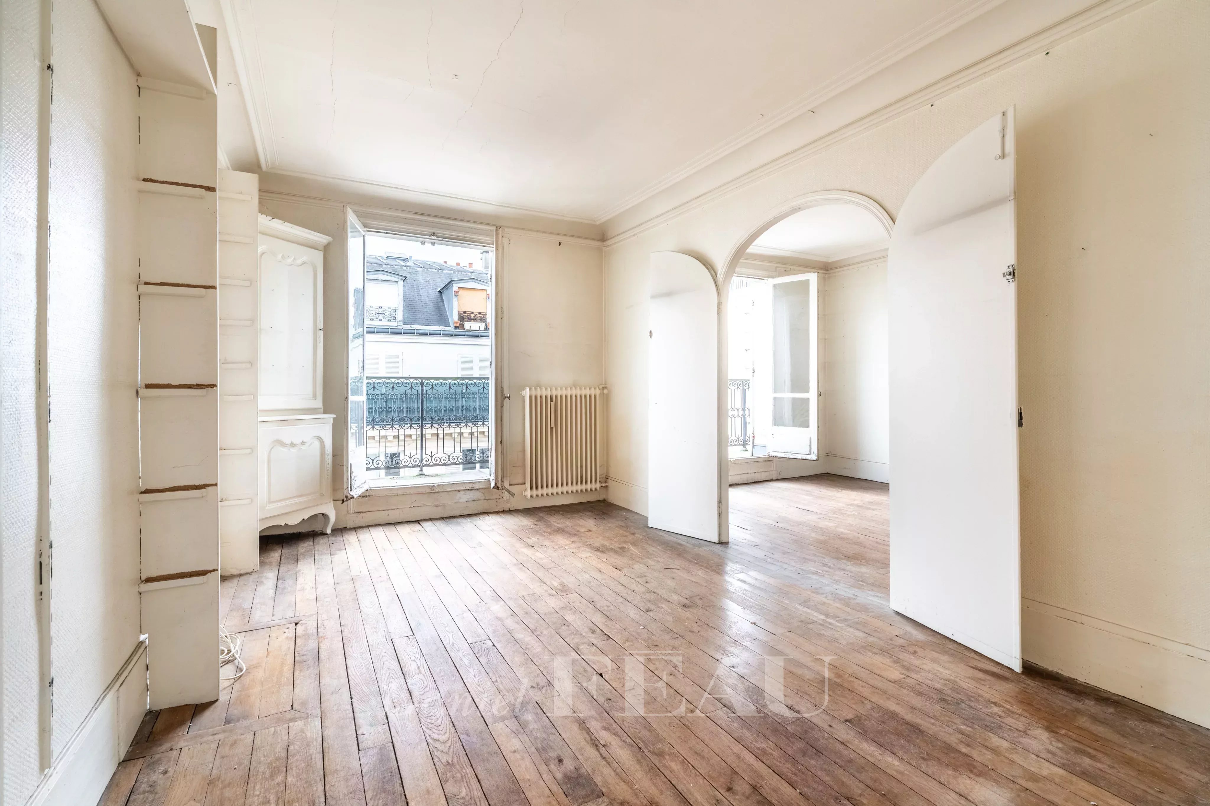 Sale Apartment Paris 17th