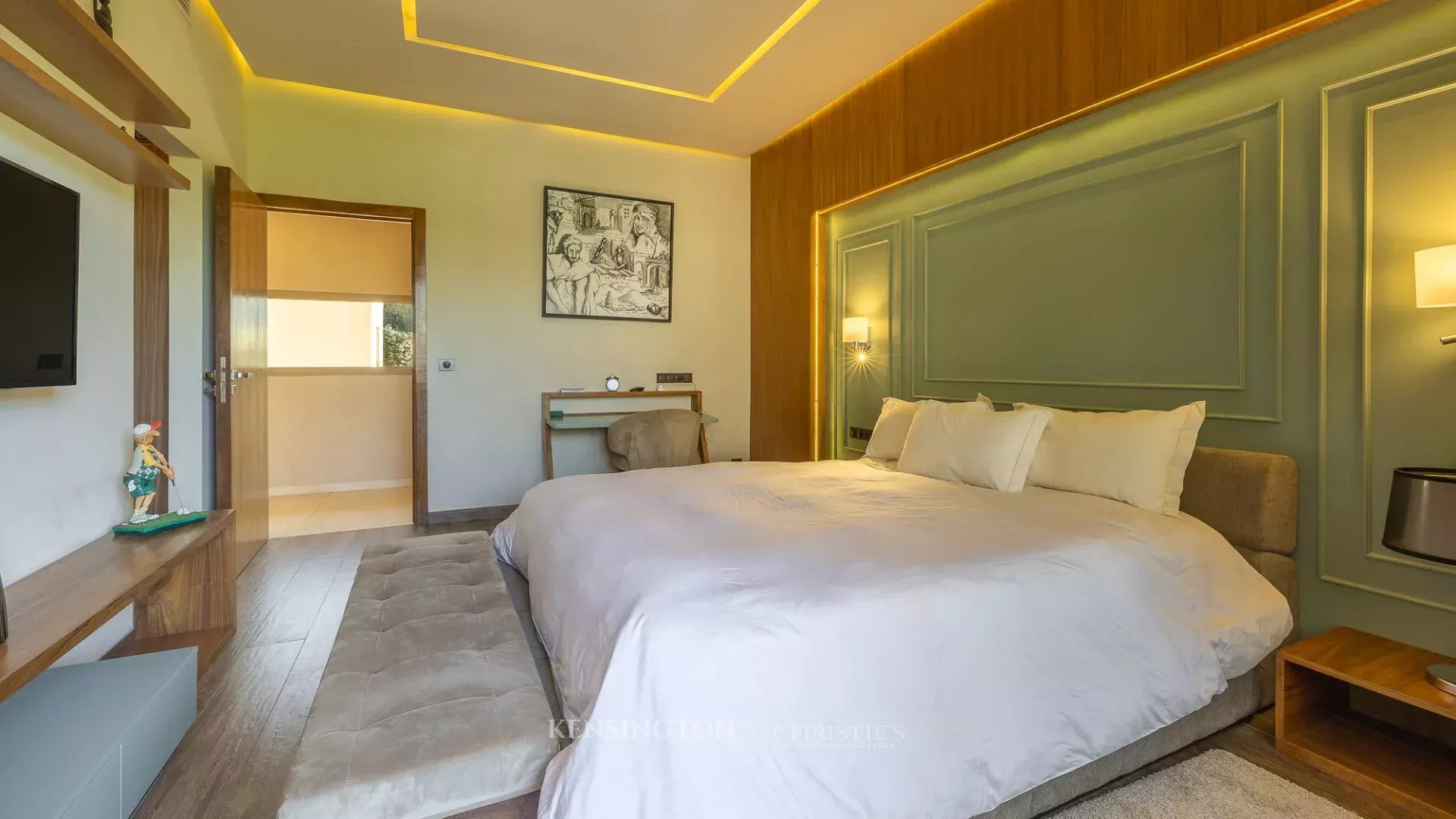 5 Bedroom Villa/Townhouse's Image 41