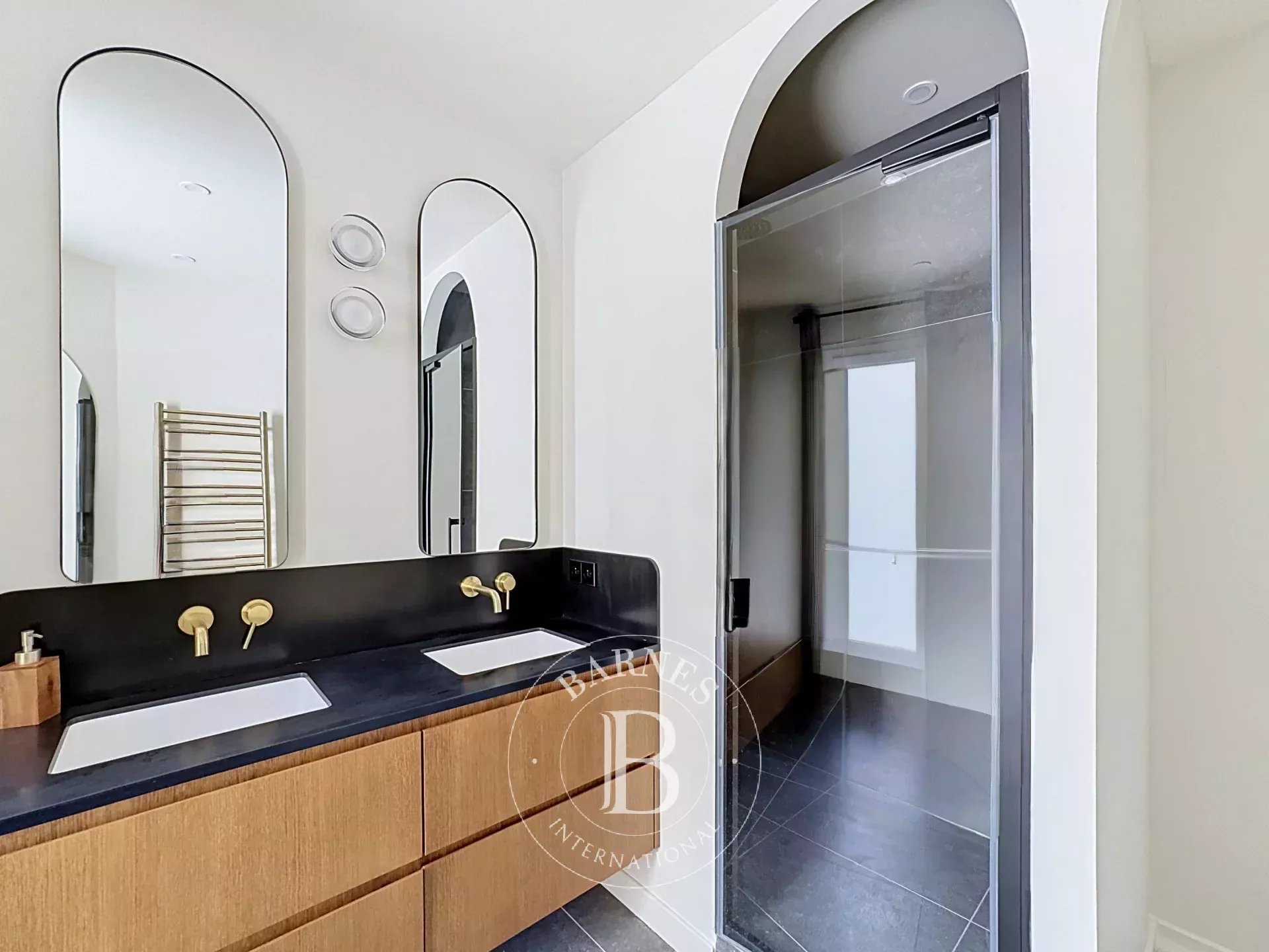 Paris  - Apartment 3 Bedrooms - picture 9