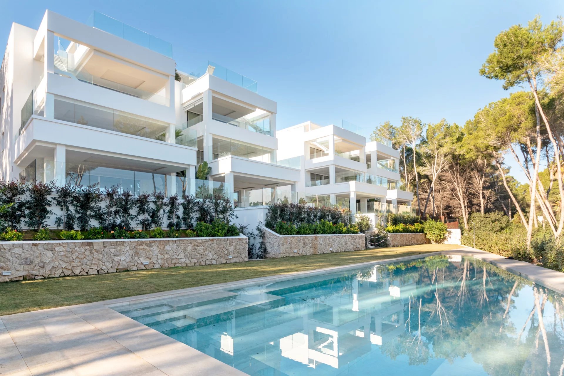 Rental Apartment Cala Llenya