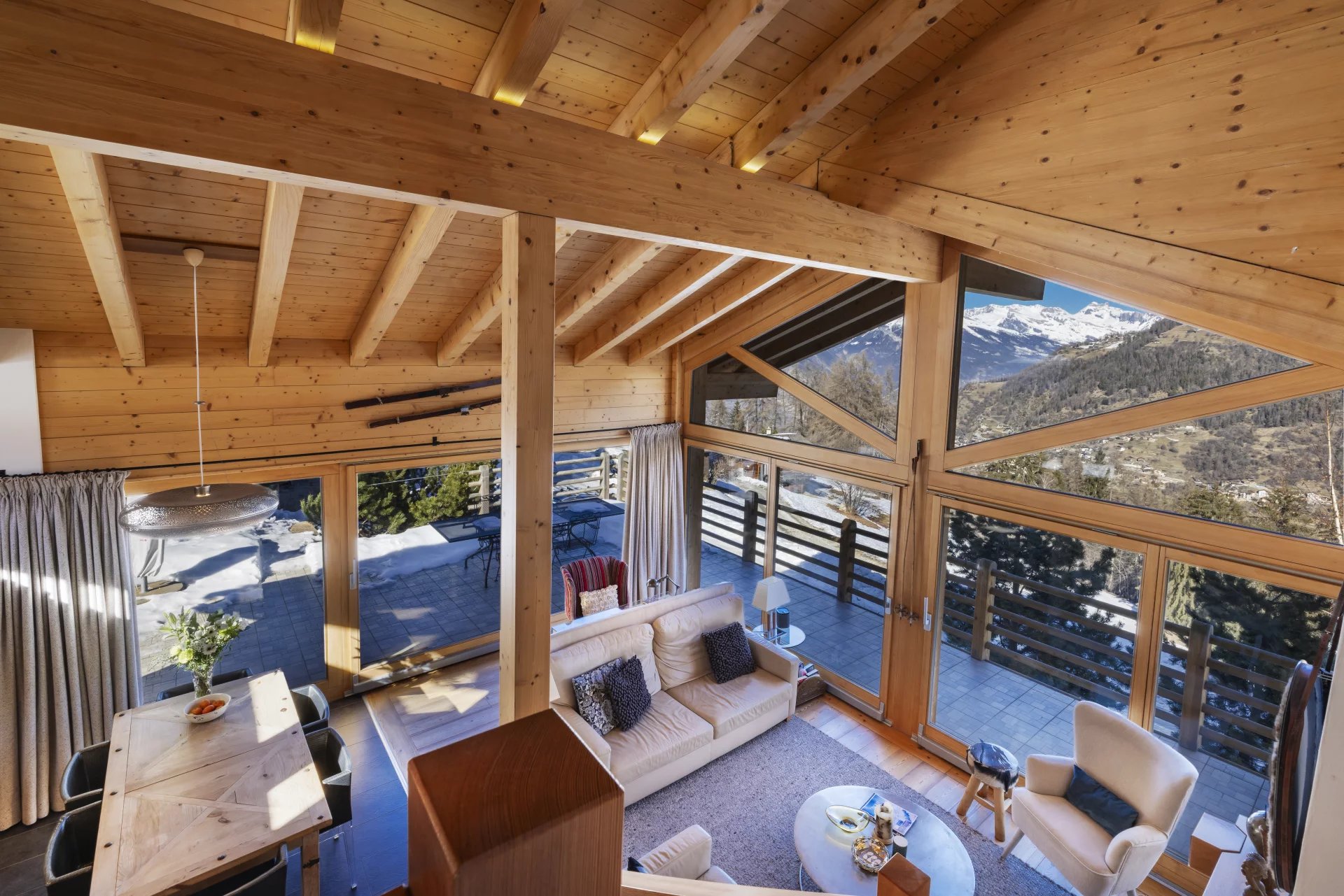Chalet Le Cardinal - A haven of peace in the heart of La Tzoumaz