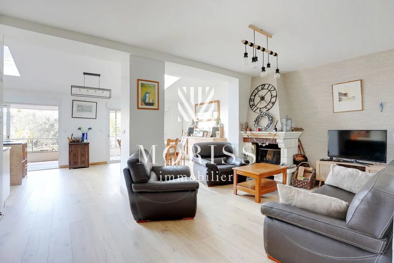 MAISON - 8 PIÈCES - COLOMBES - Image Array