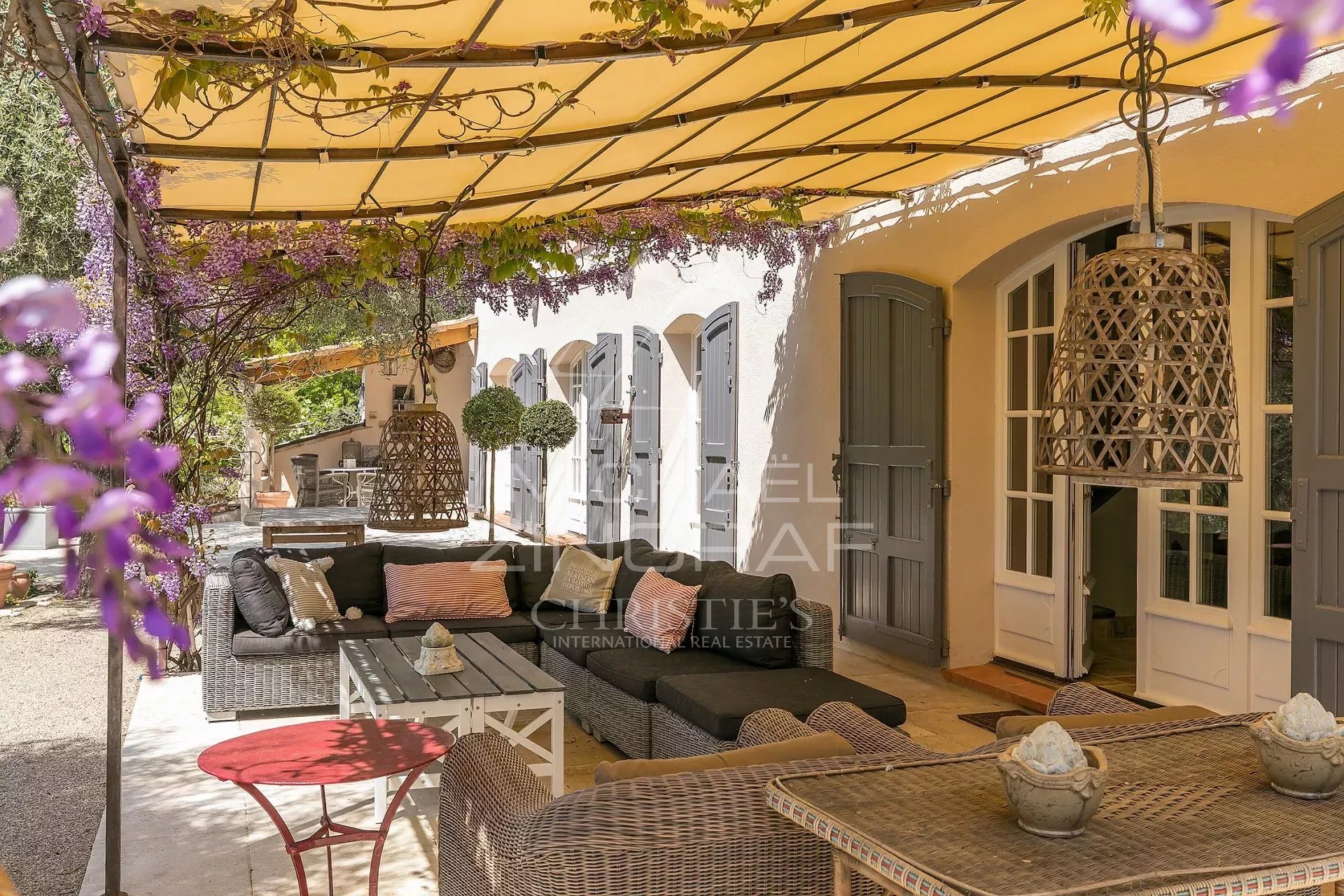 5 Bedroom Villa/Townhouse's Image 7