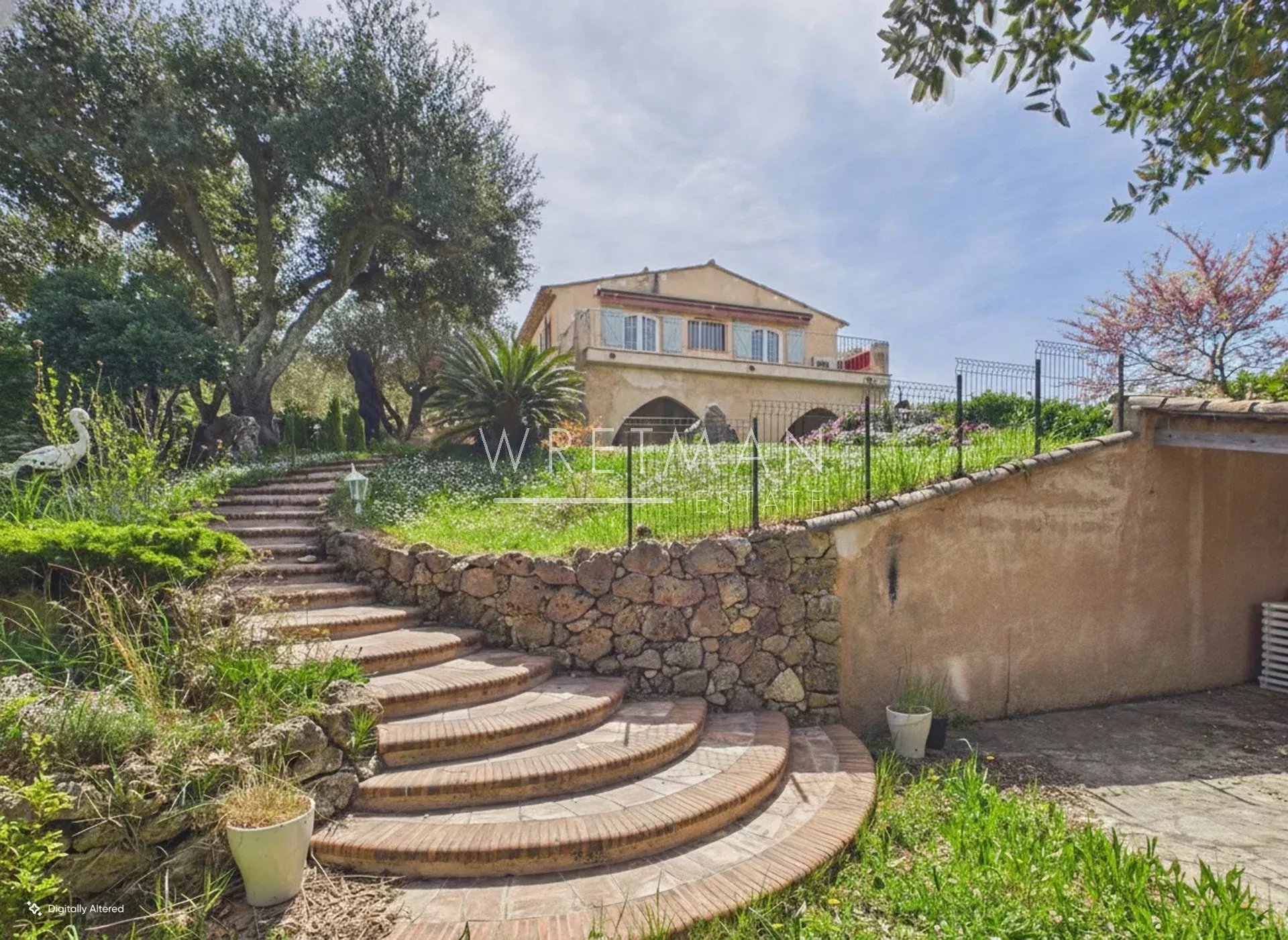 Magnifique Propriété Provencale avec Piscine et Vue Panoramique sur les Collines