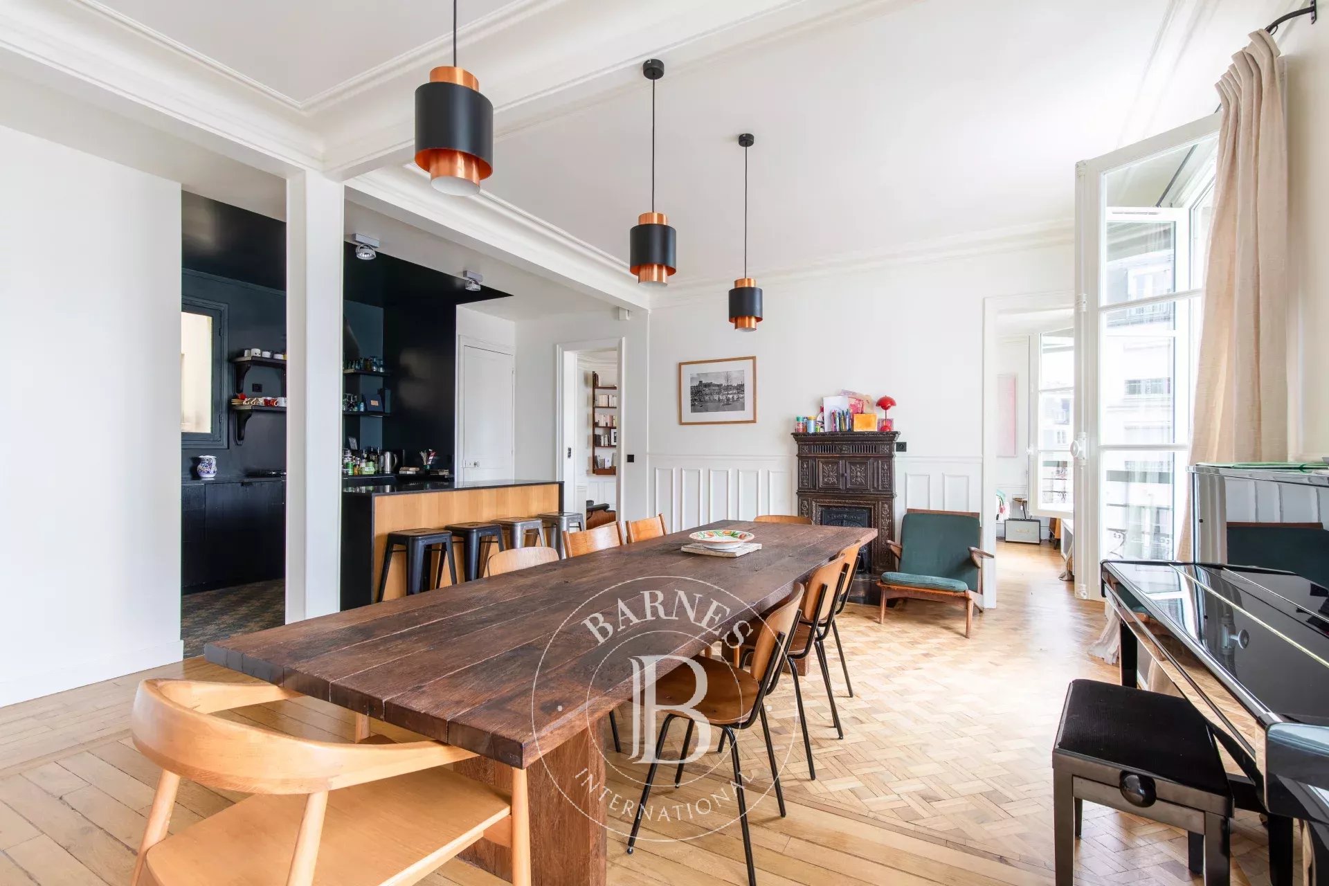 Apartment for sale - Paris 3 - 3 bedrooms - unobstructed views - lift - concierge - picture 7
