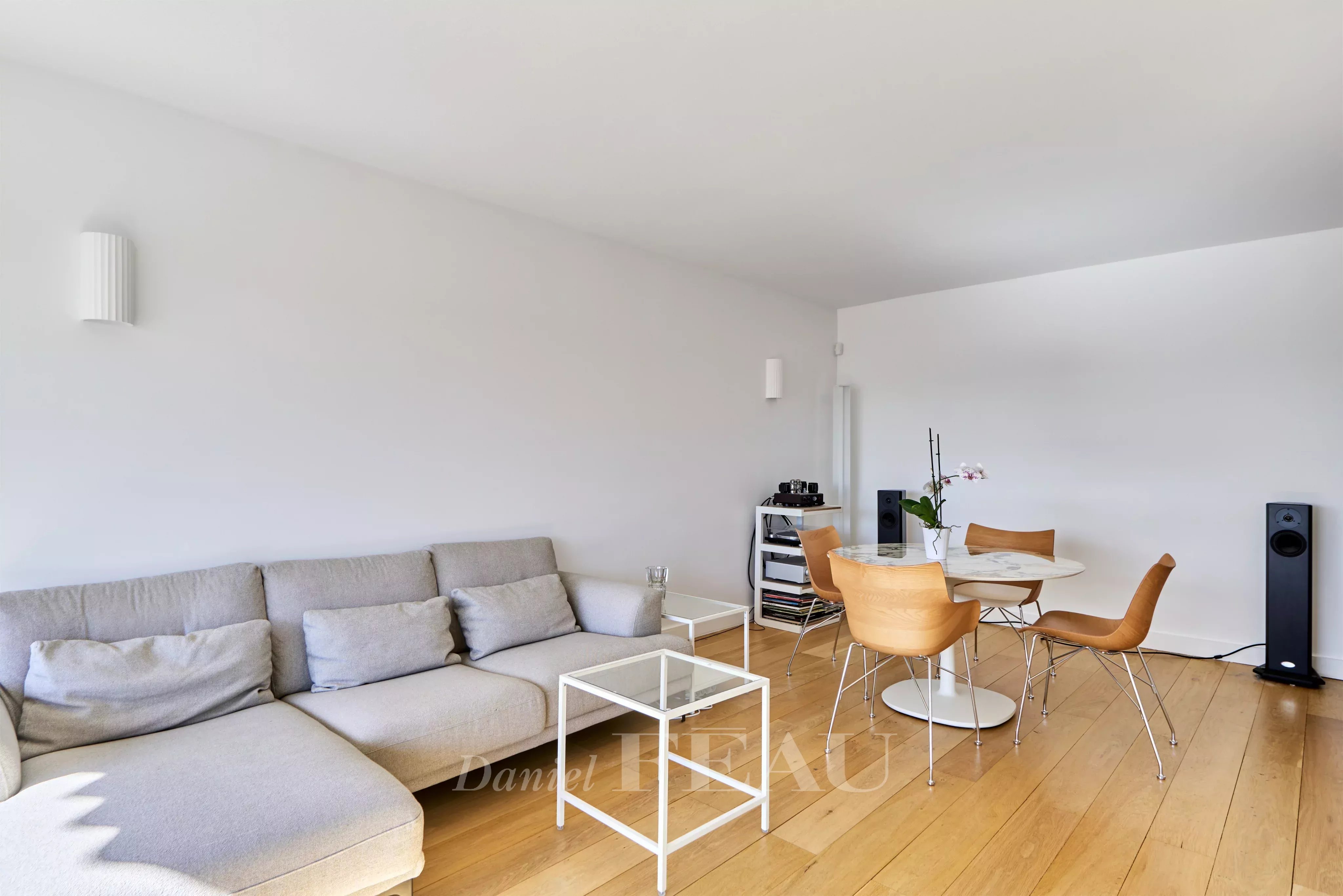 Sale Apartment Paris 15th