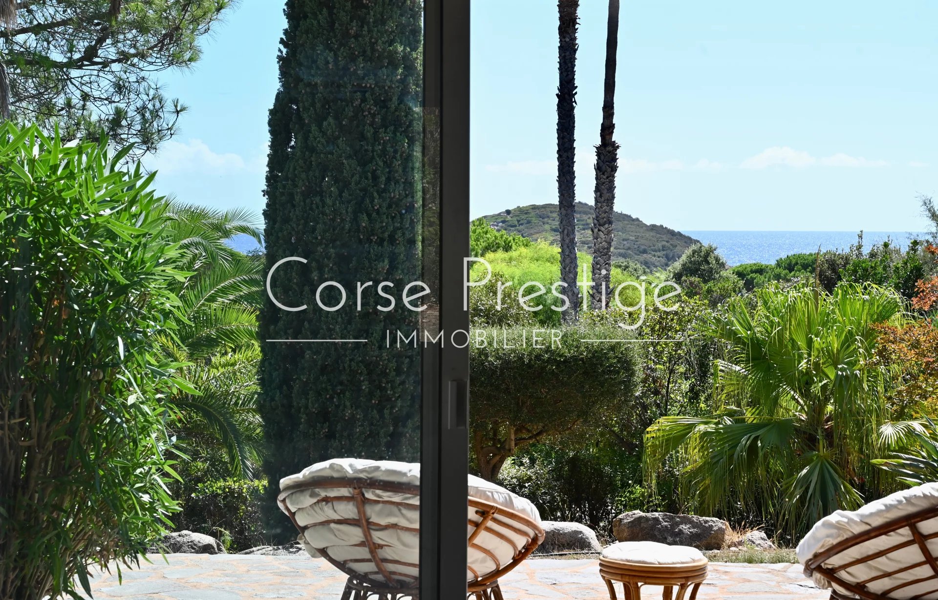 villa au cœur du domaine prive de capicciola – porto-vecchio image5
