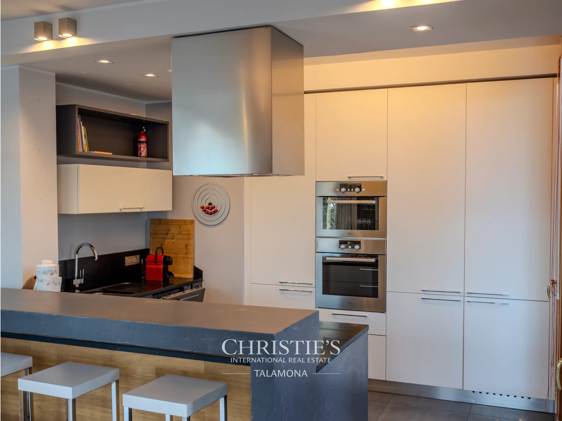 4 Bedroom Villa/Townhouse's Image 9