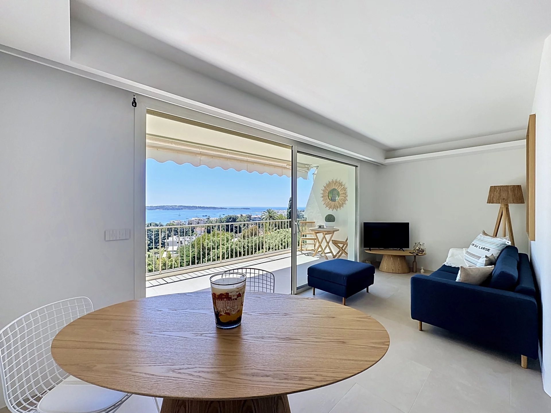 Modern 1-Bedroom Apartment with Panoramic Sea Views