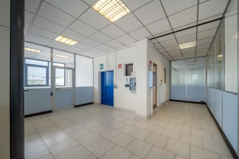 Magazzino---Capannone-in-affitto---Bolzano-2