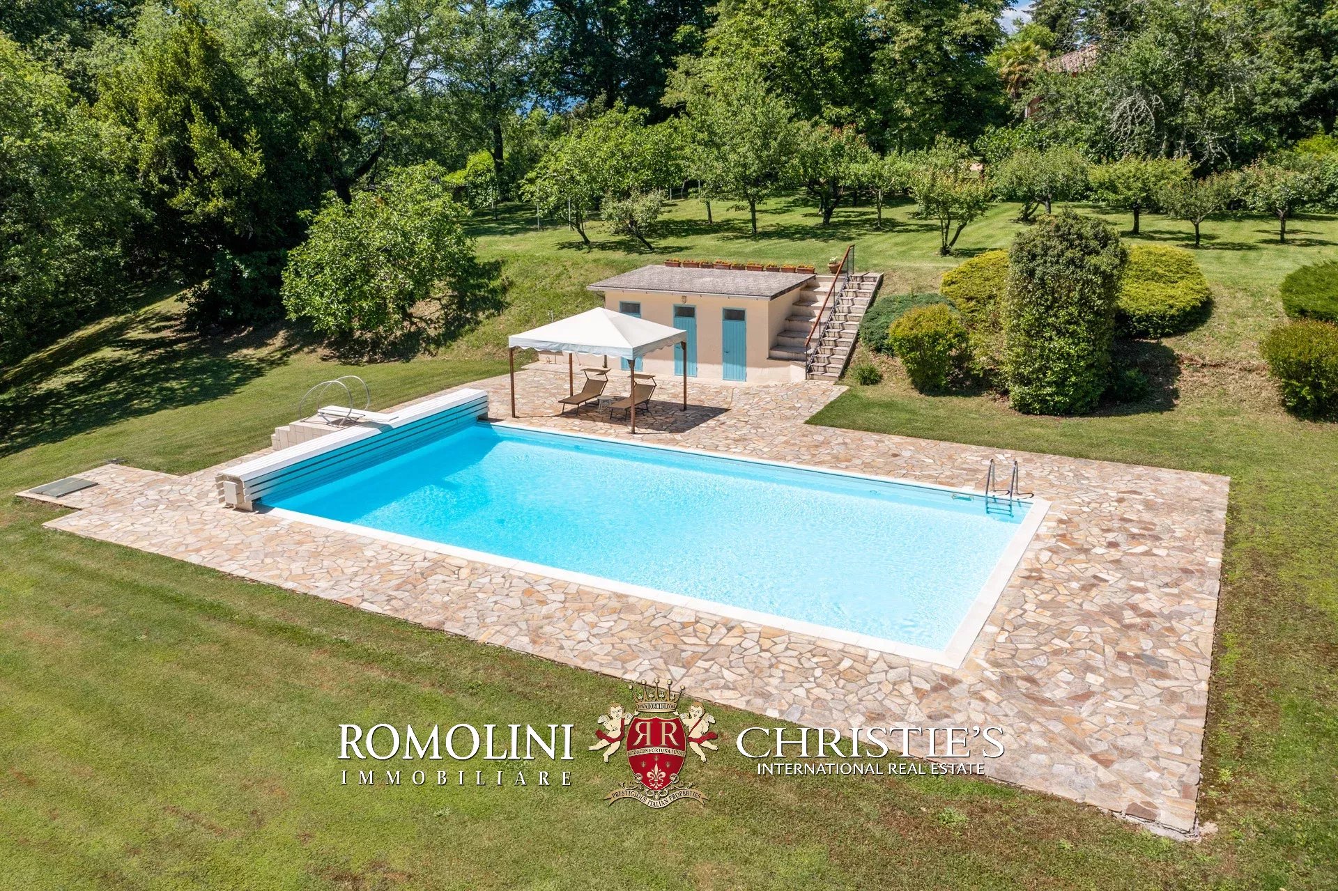 8 Bedroom Villa/Townhouse's Image 24