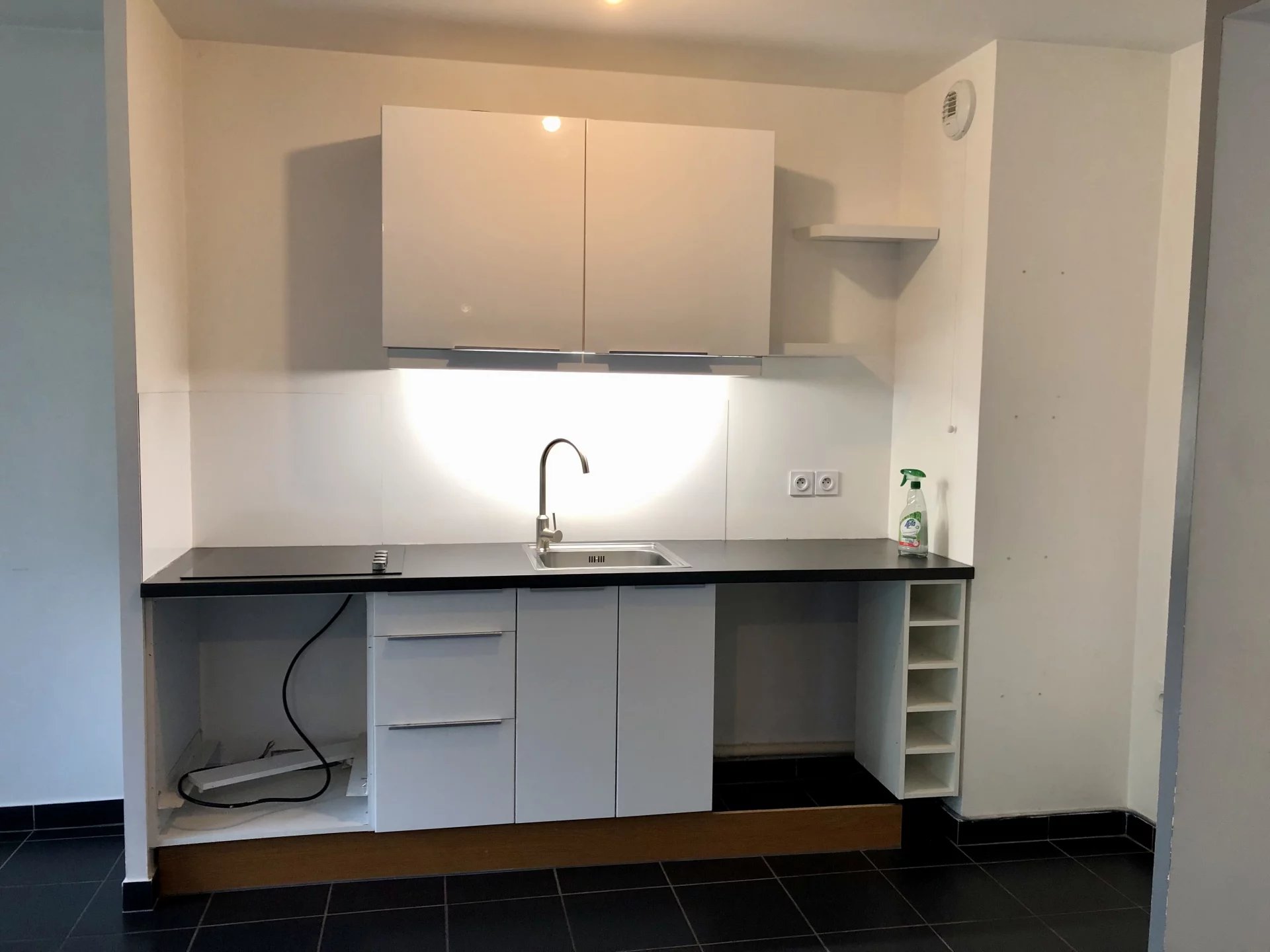 482322 Location Albigny-sur-Saône