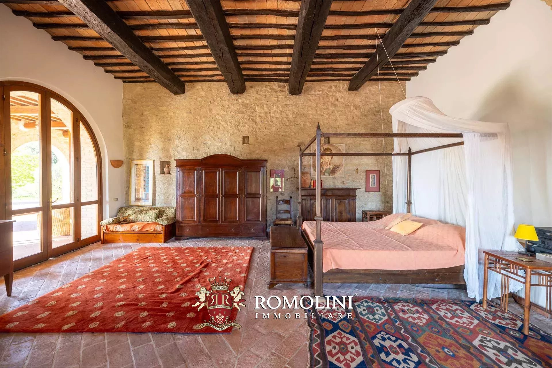 10 Bedroom Villa/Townhouse's Image 43