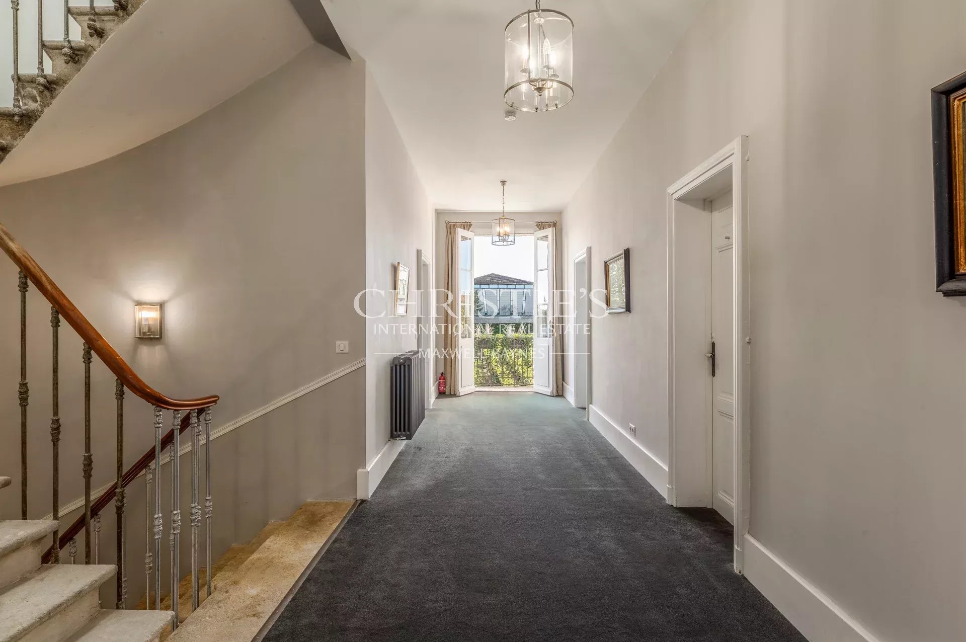 7 Bedroom Villa/Townhouse's Image 19