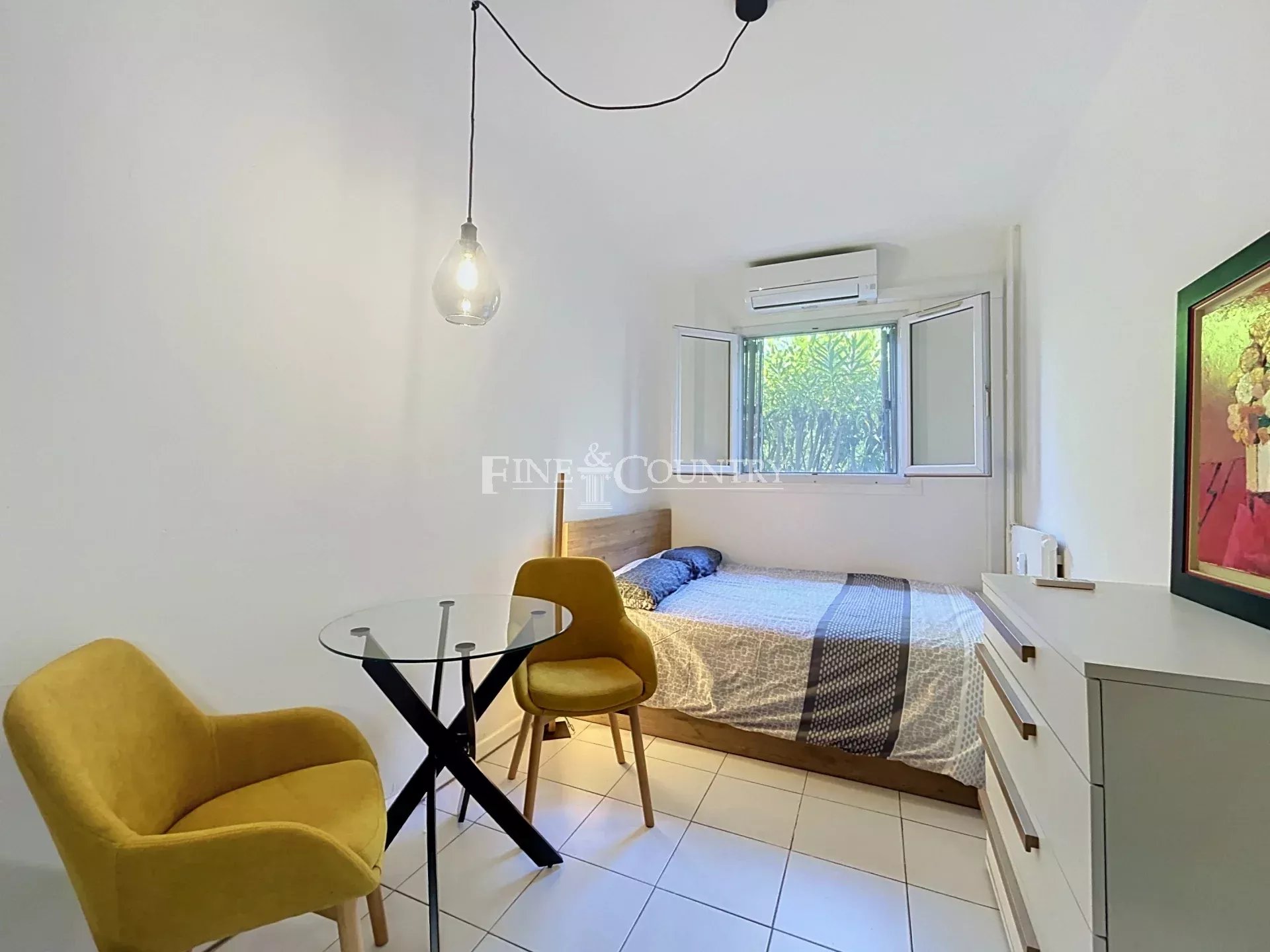 Photo of Studio for sale in Cannes center
