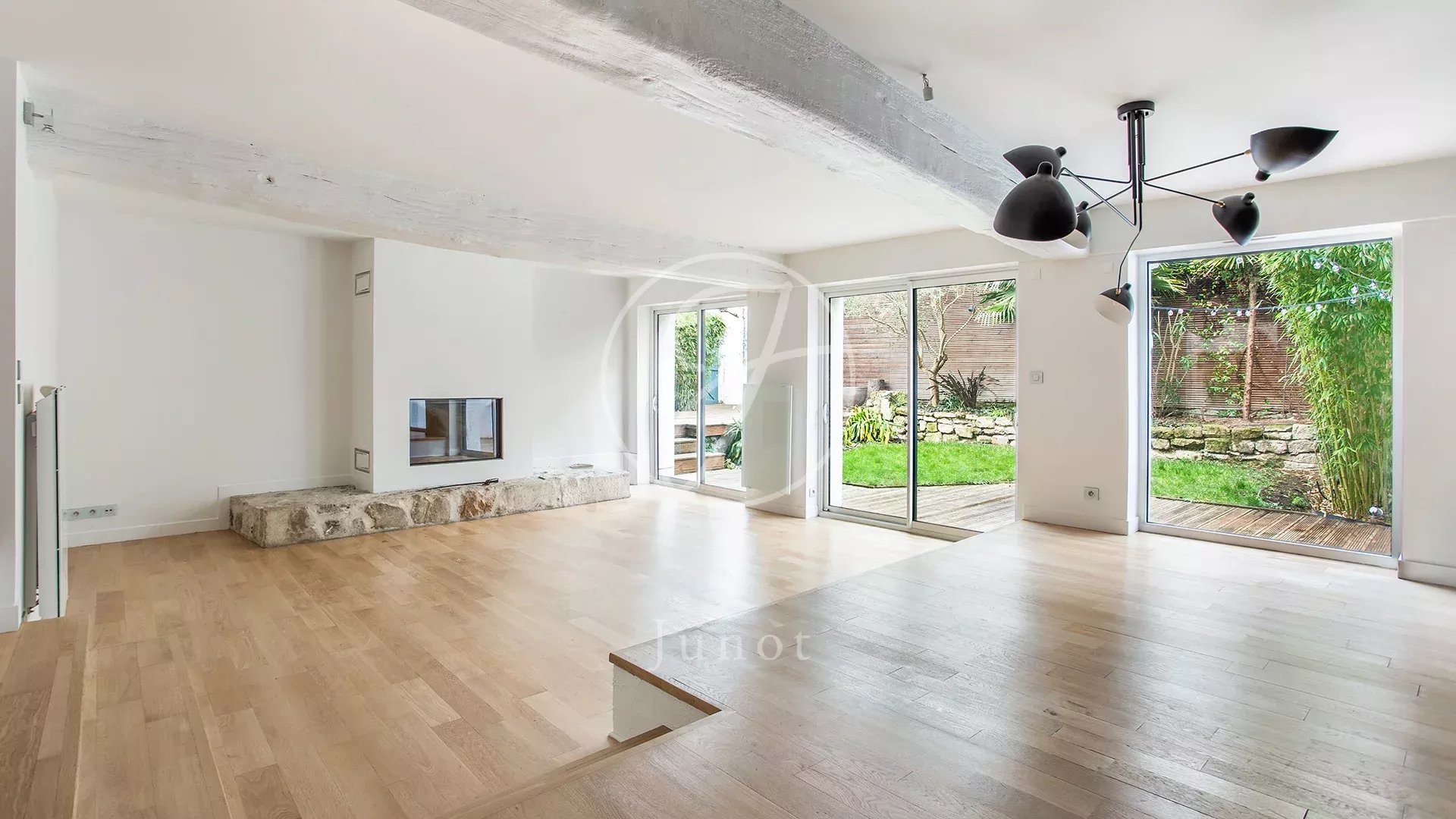 Rueil-Malmaison - RUE JEAN LE COZ / CENTRE VILLE - Maison familiale à louer - 9 pièces – 227,53 m² – 5 chambres – Jardin – Terrasses – Cave.