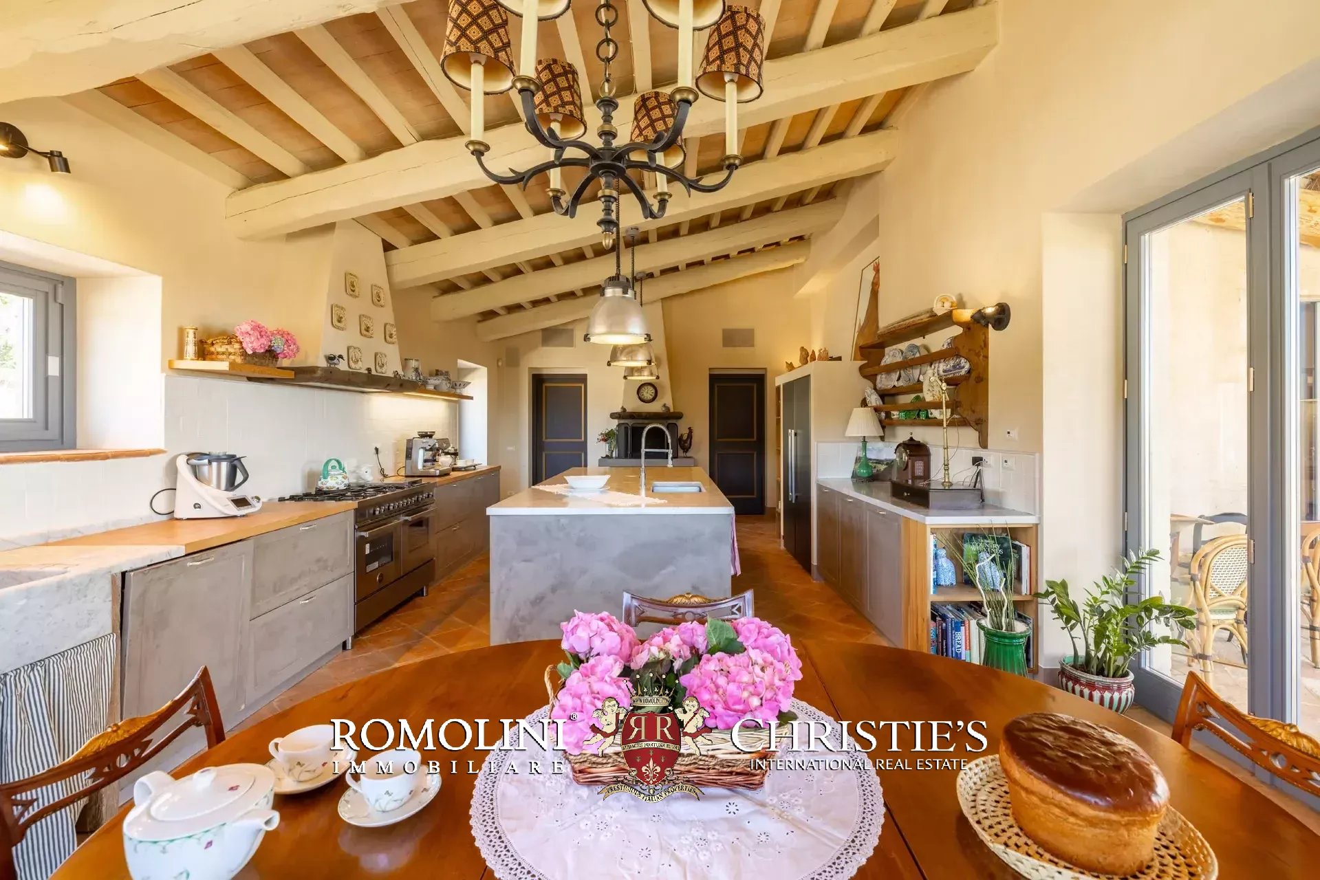 6 Bedroom Villa/Townhouse's Image 80