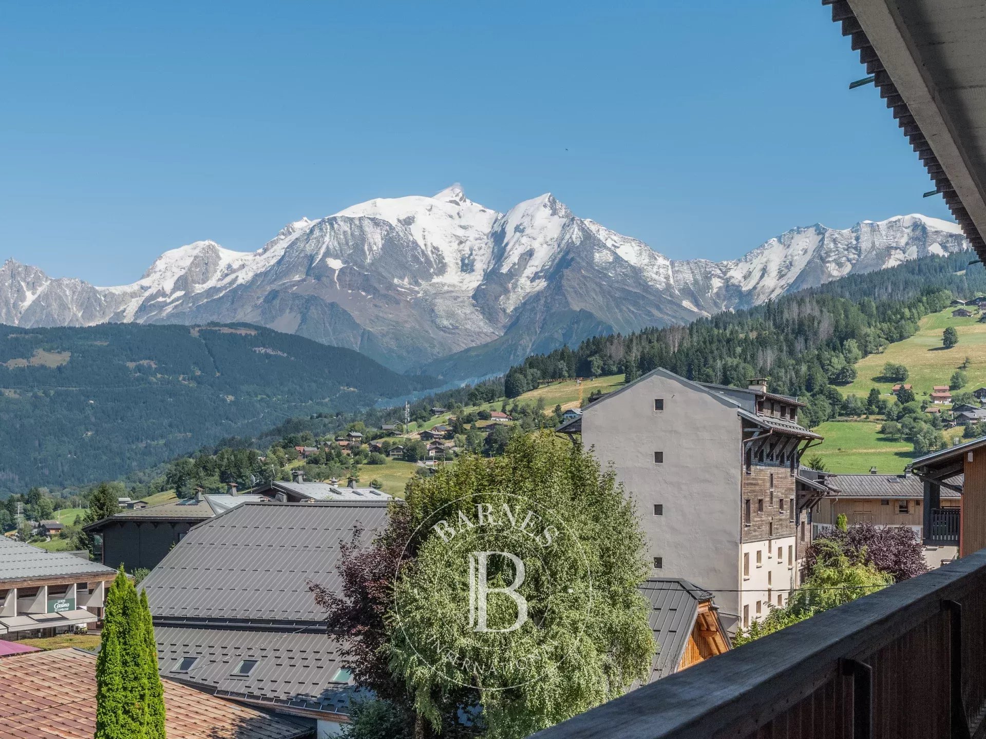 Daire Combloux - picture 12