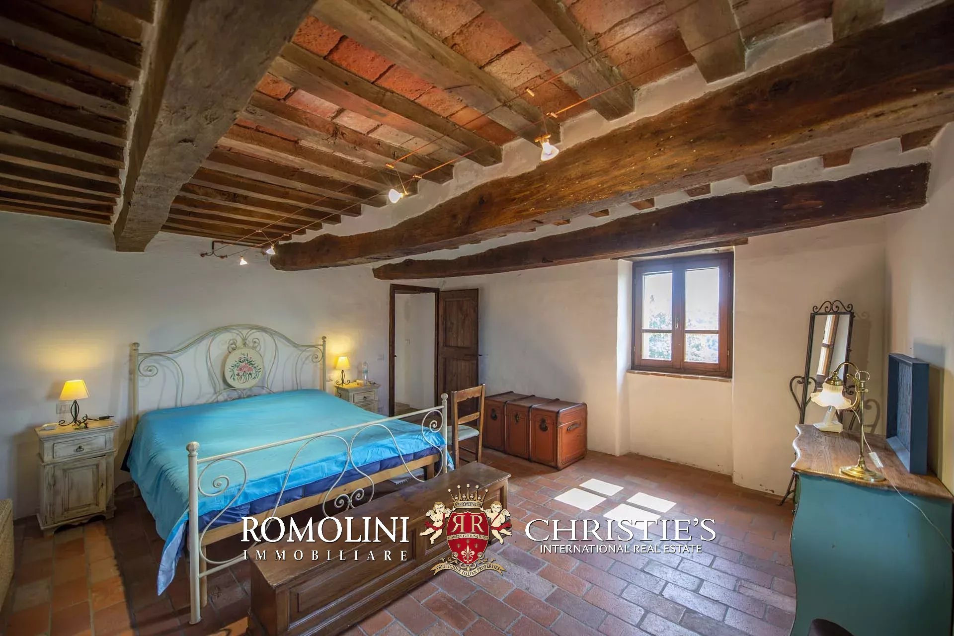 11 Bedroom Villa/Townhouse's Image 23