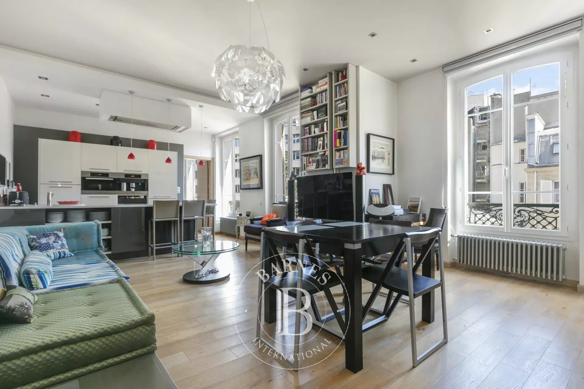 Apartment Paris 75008  -  ref 87004061 (picture 2)