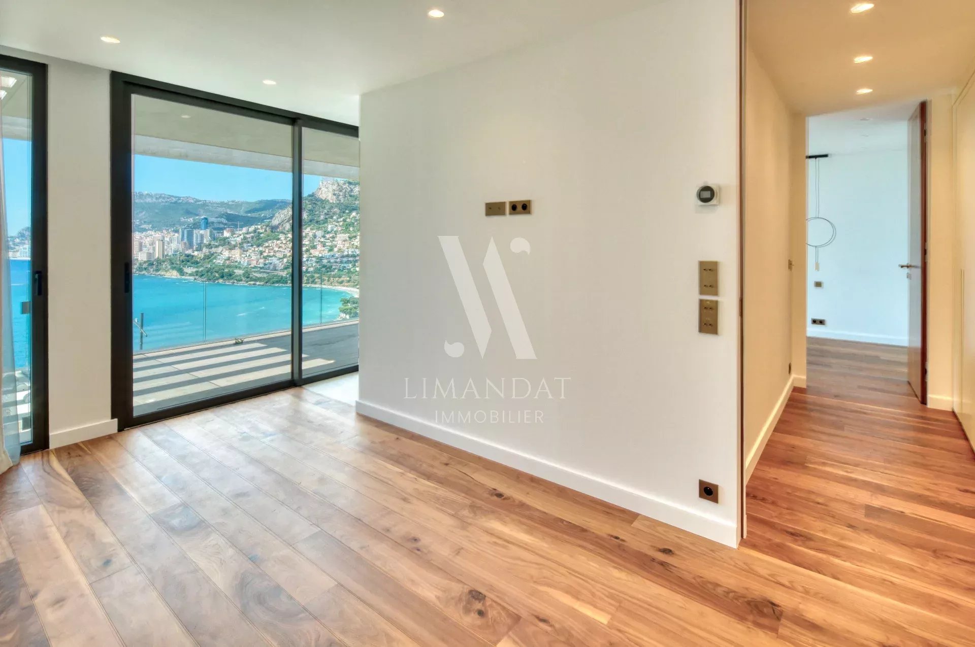 Roquebrune-Cap-Martin – Villa contemporaine d’exception avec vue imprenable mer et Monaco