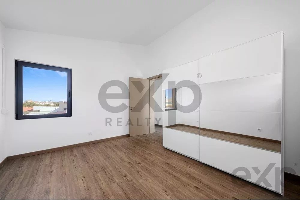 New T4 villa 5 min from Beach. 85948859 image 22
