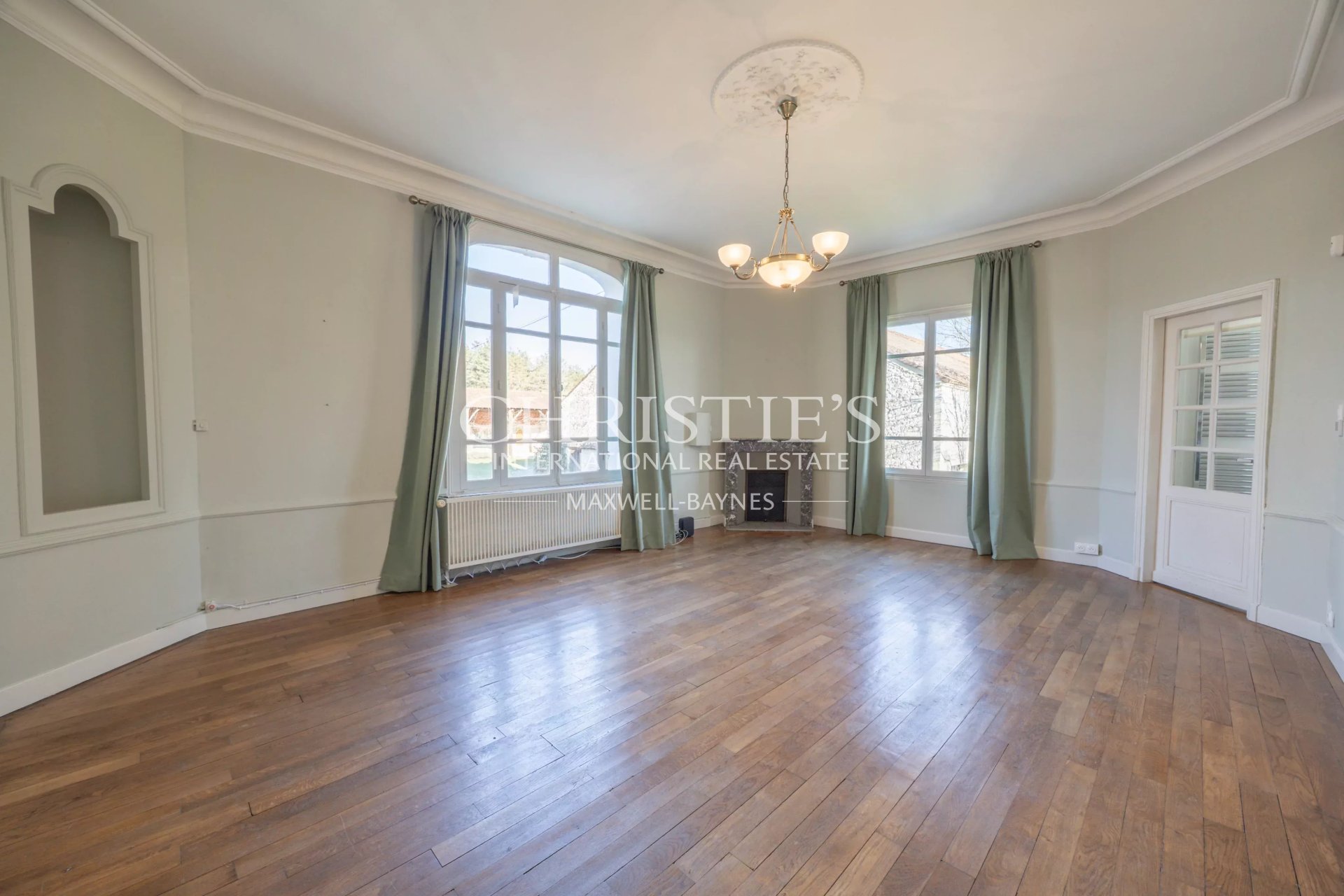 7 Bedroom Villa/Townhouse's Image 7