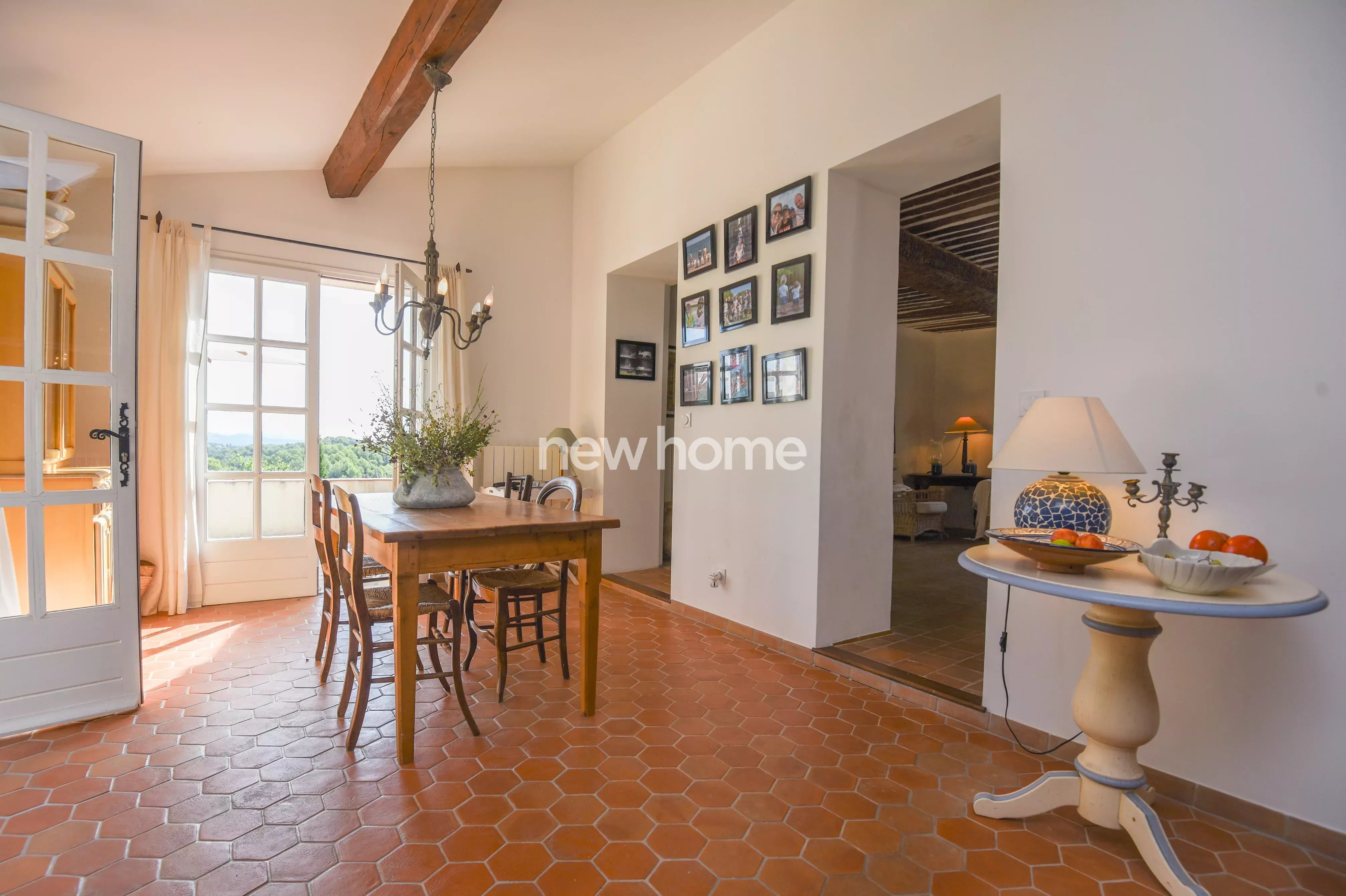 Superbe bastide ancienne en pierre près du charmant village de Flayosc