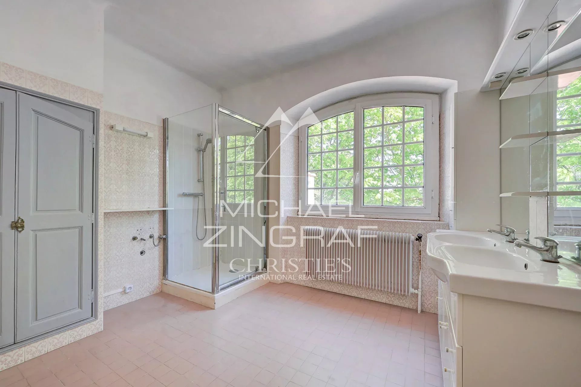 4 Bedroom Villa/Townhouse's Image 18