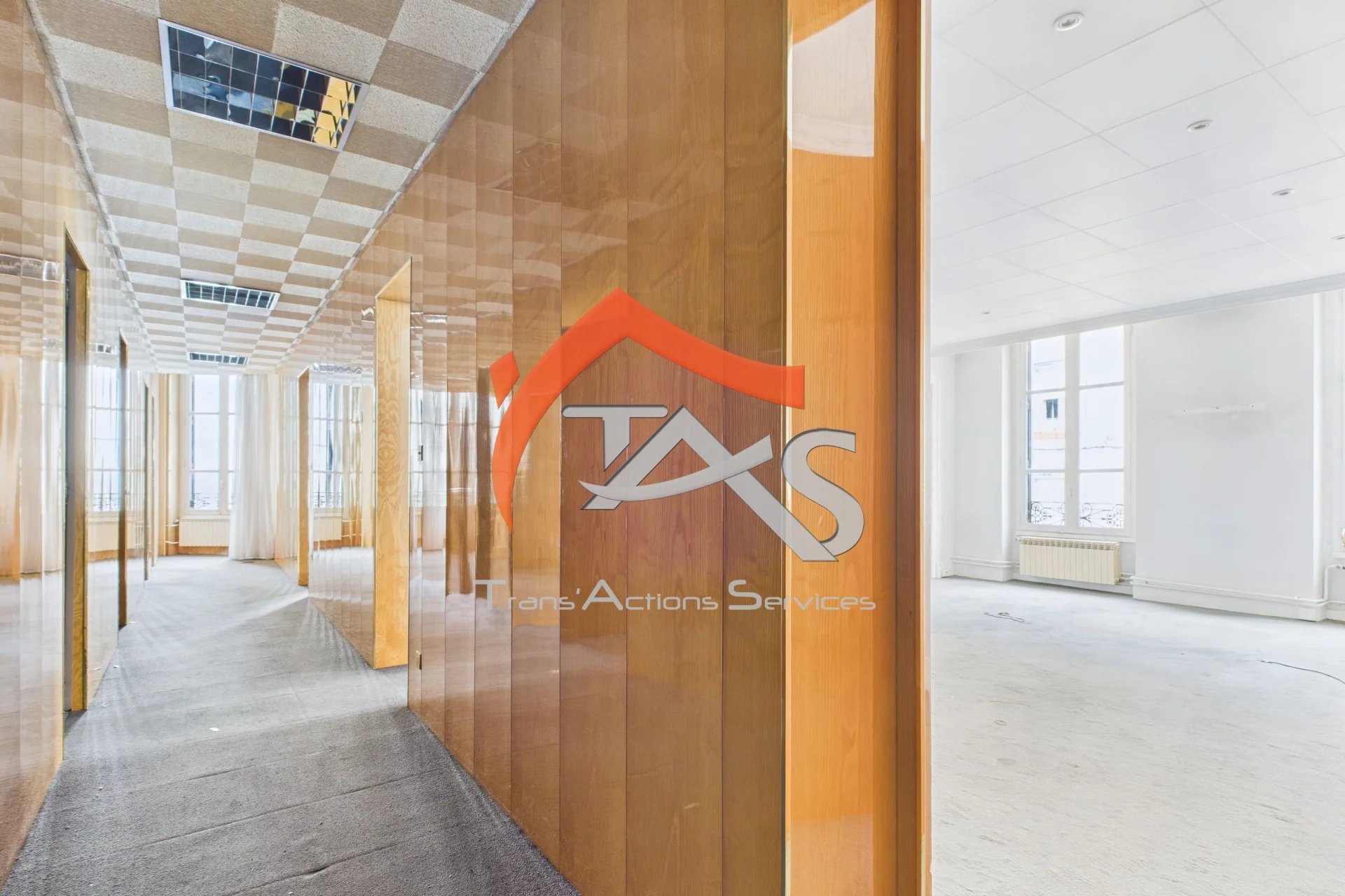 Plateau de 82 m² - Photo 2